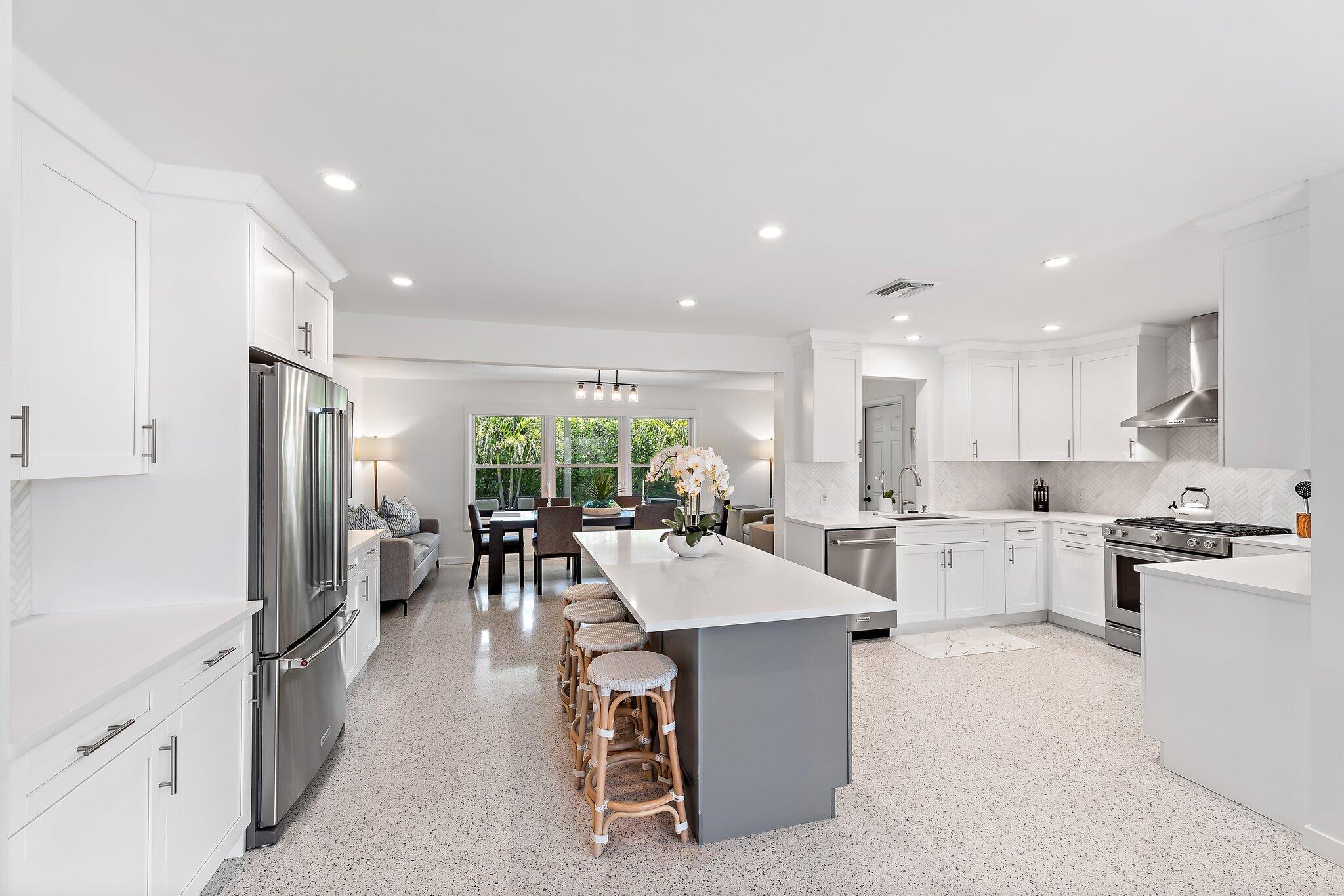 2449 Palm Road