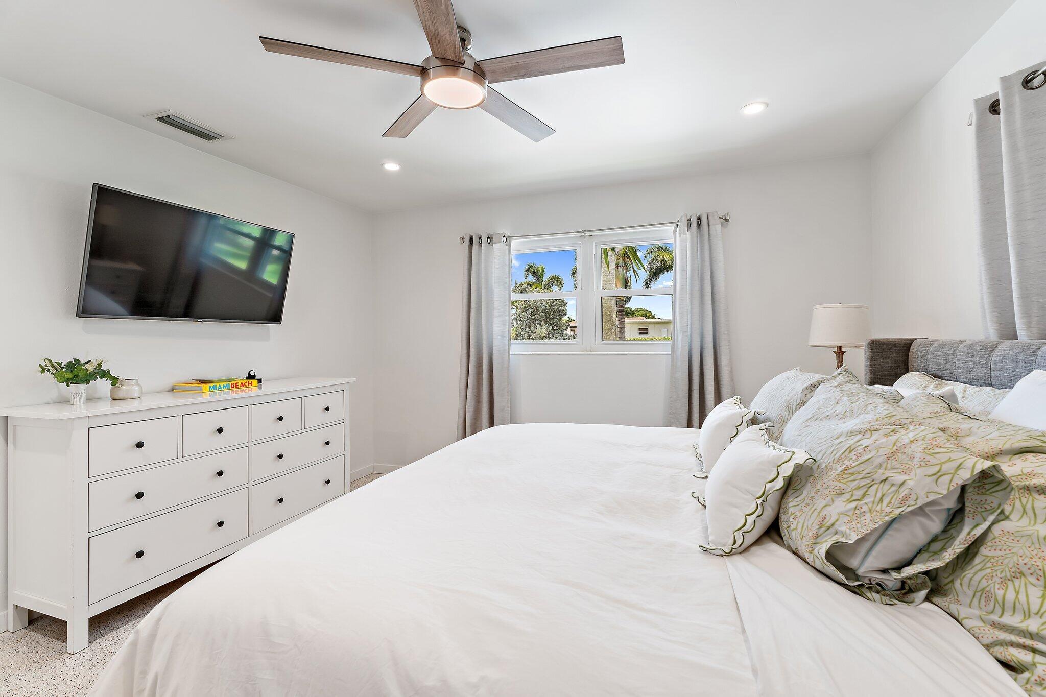 2449 Palm Road