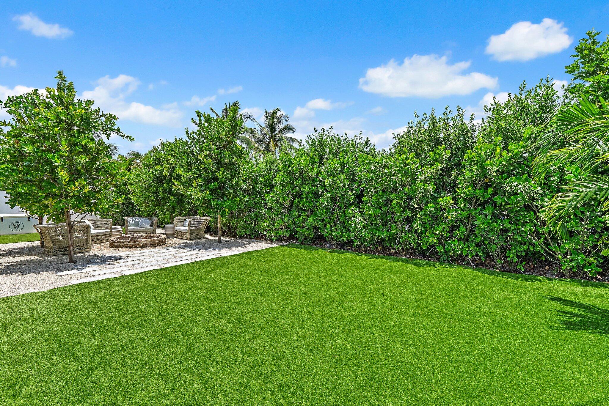 2449 Palm Road