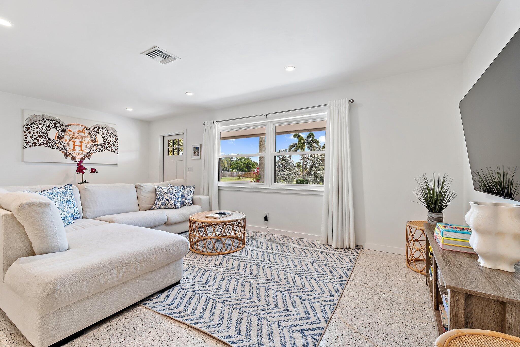 2449 Palm Road