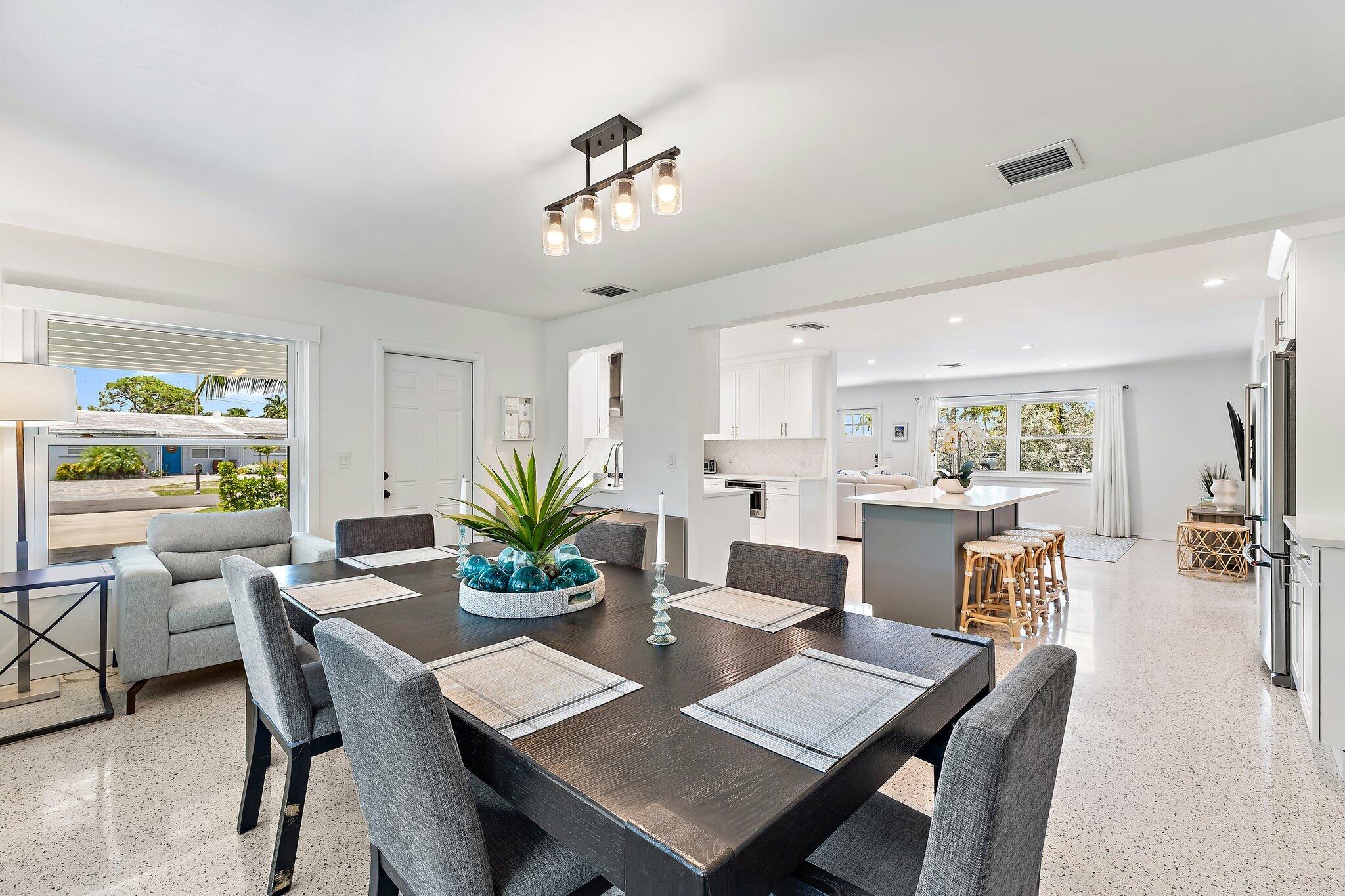 2449 Palm Road