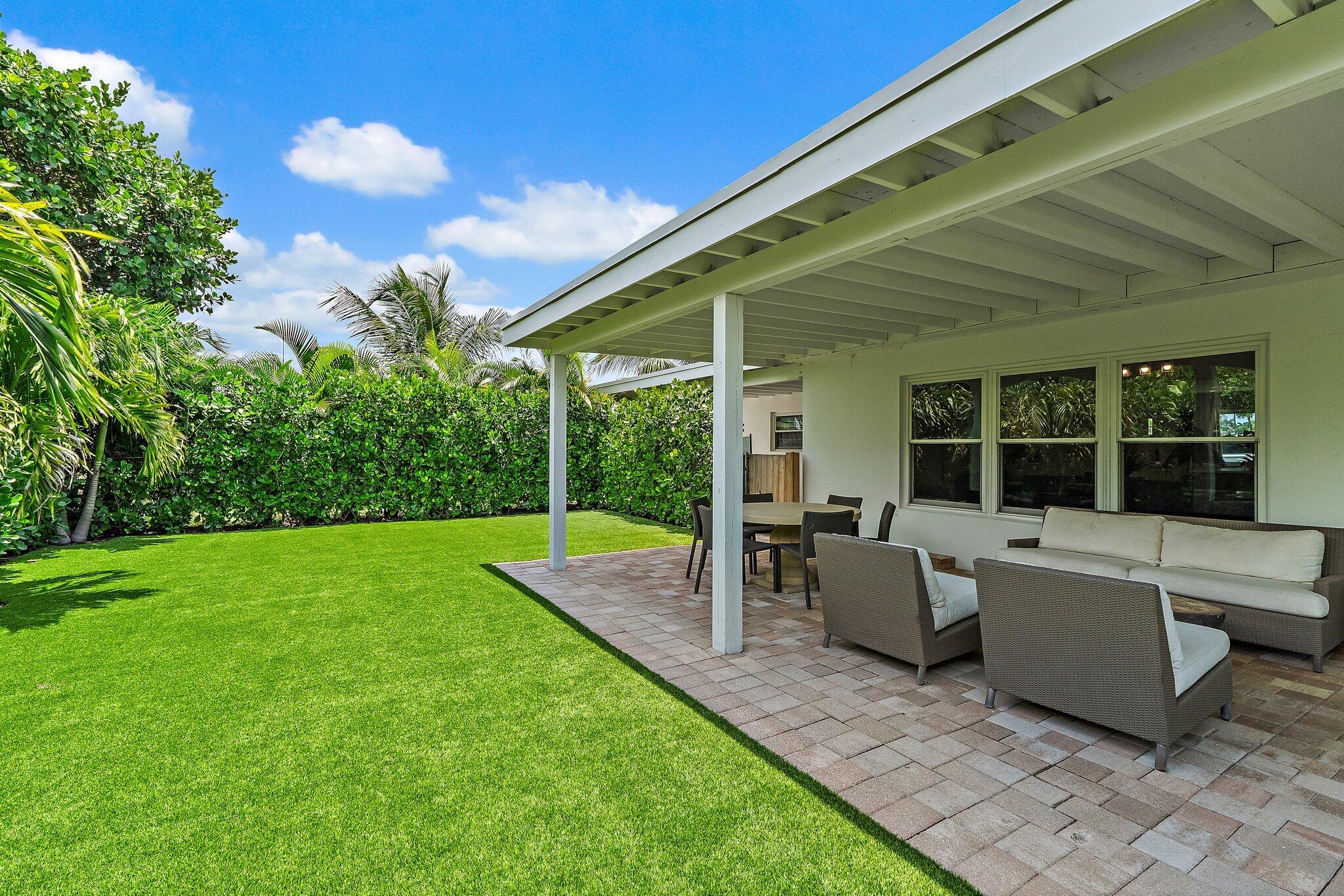 2449 Palm Road