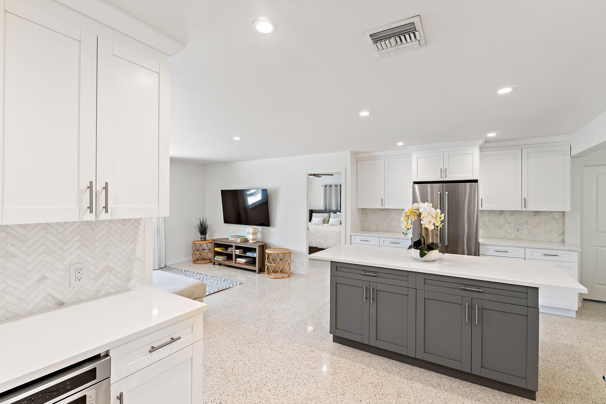 2449 Palm Road