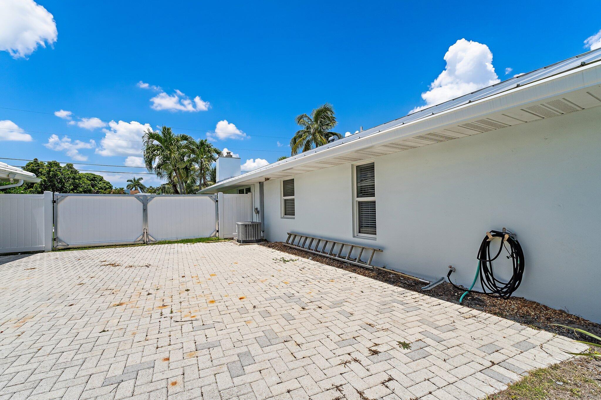 86 Golfview Drive