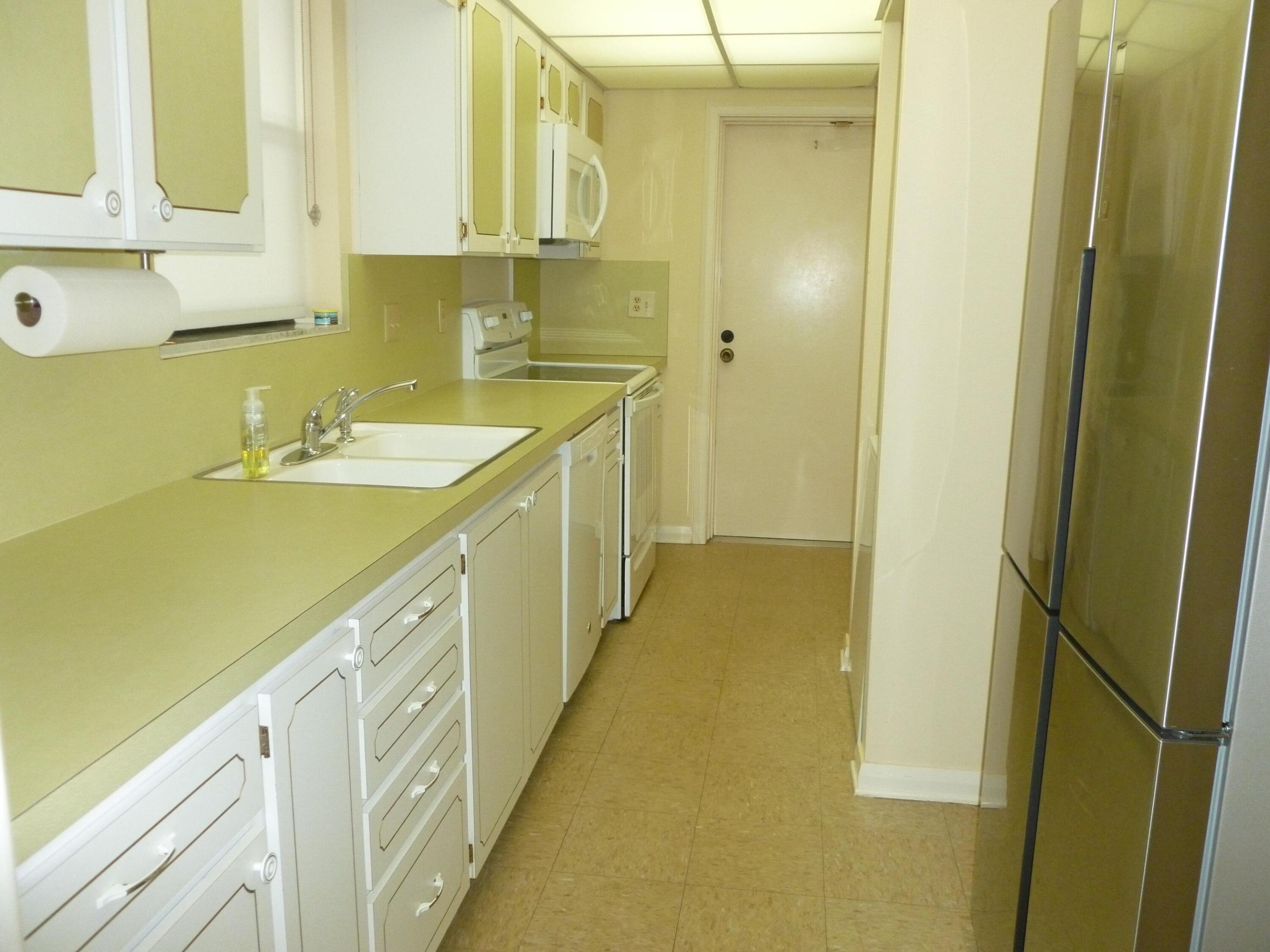 20 SE Turtle Creek Drive F