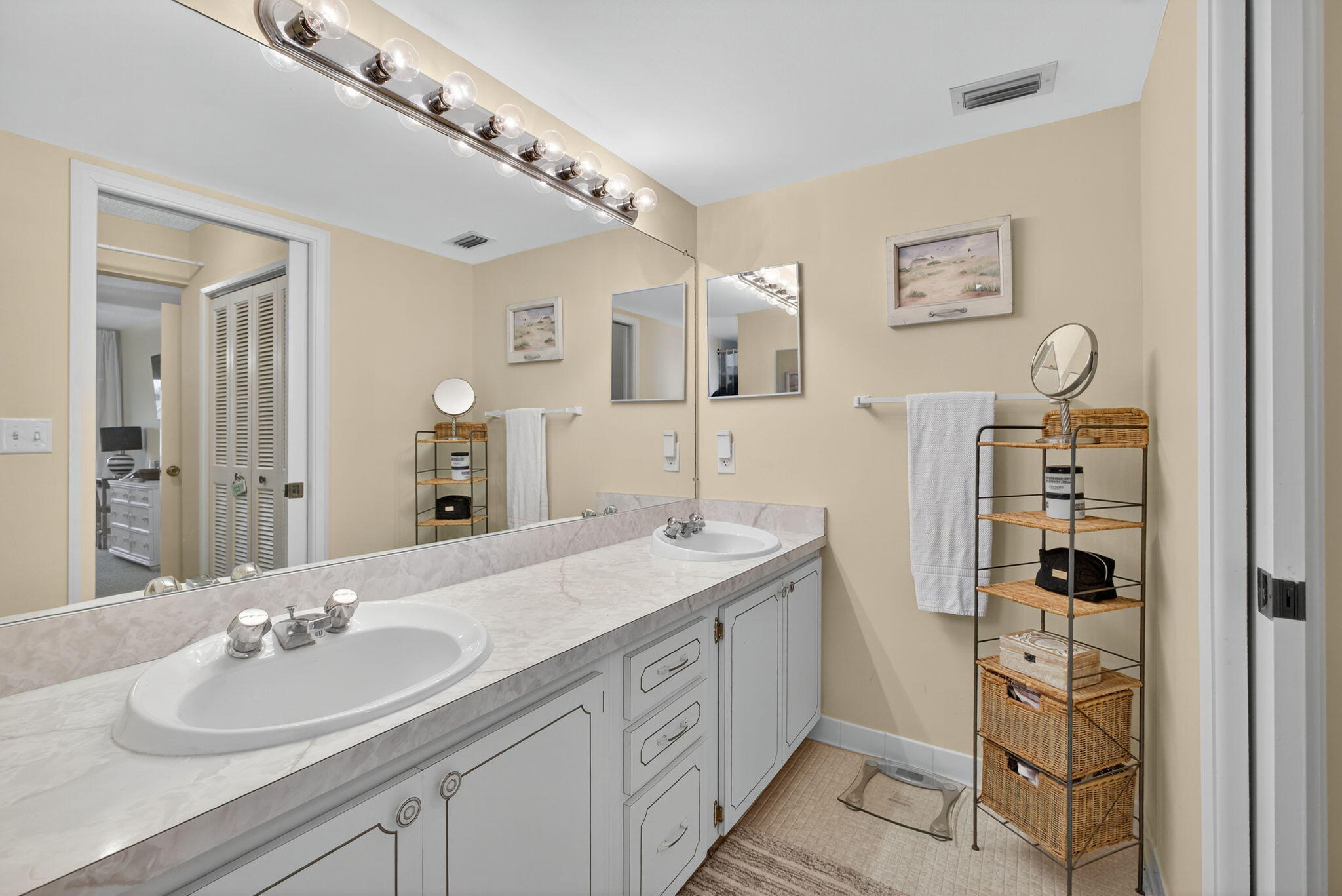 20 SE Turtle Creek Drive F