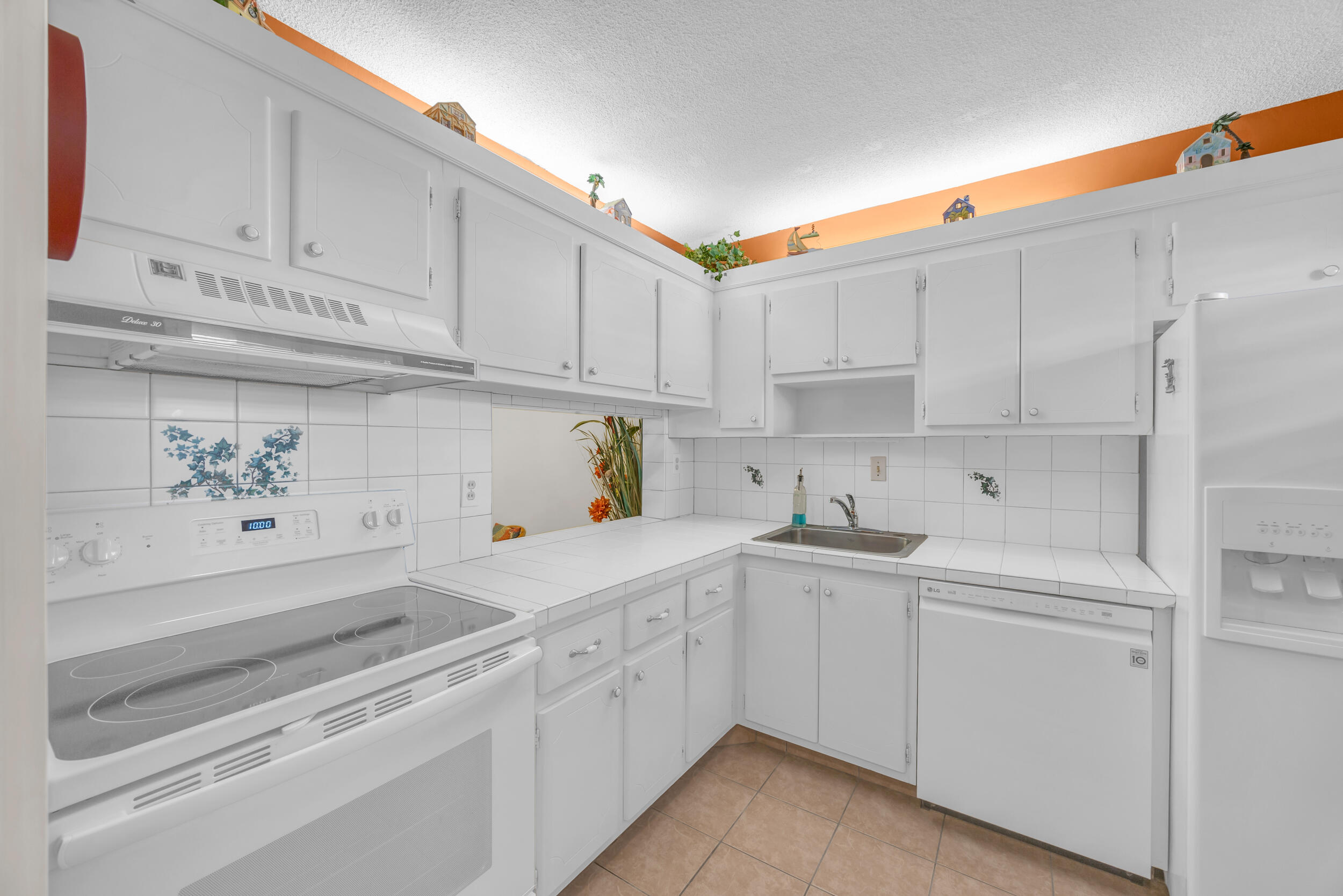 2724 Garden Drive S 108