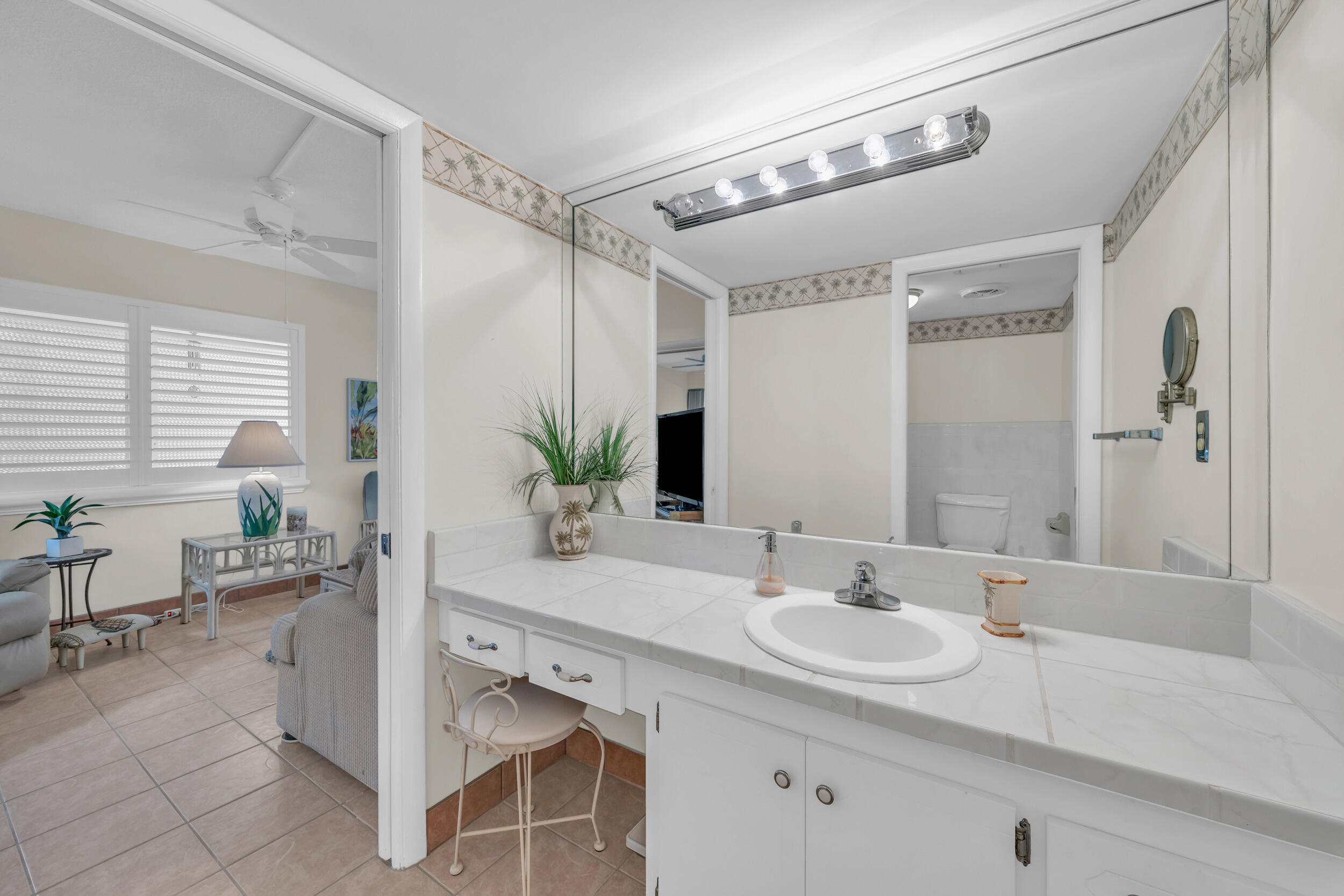 2724 Garden Drive S 108