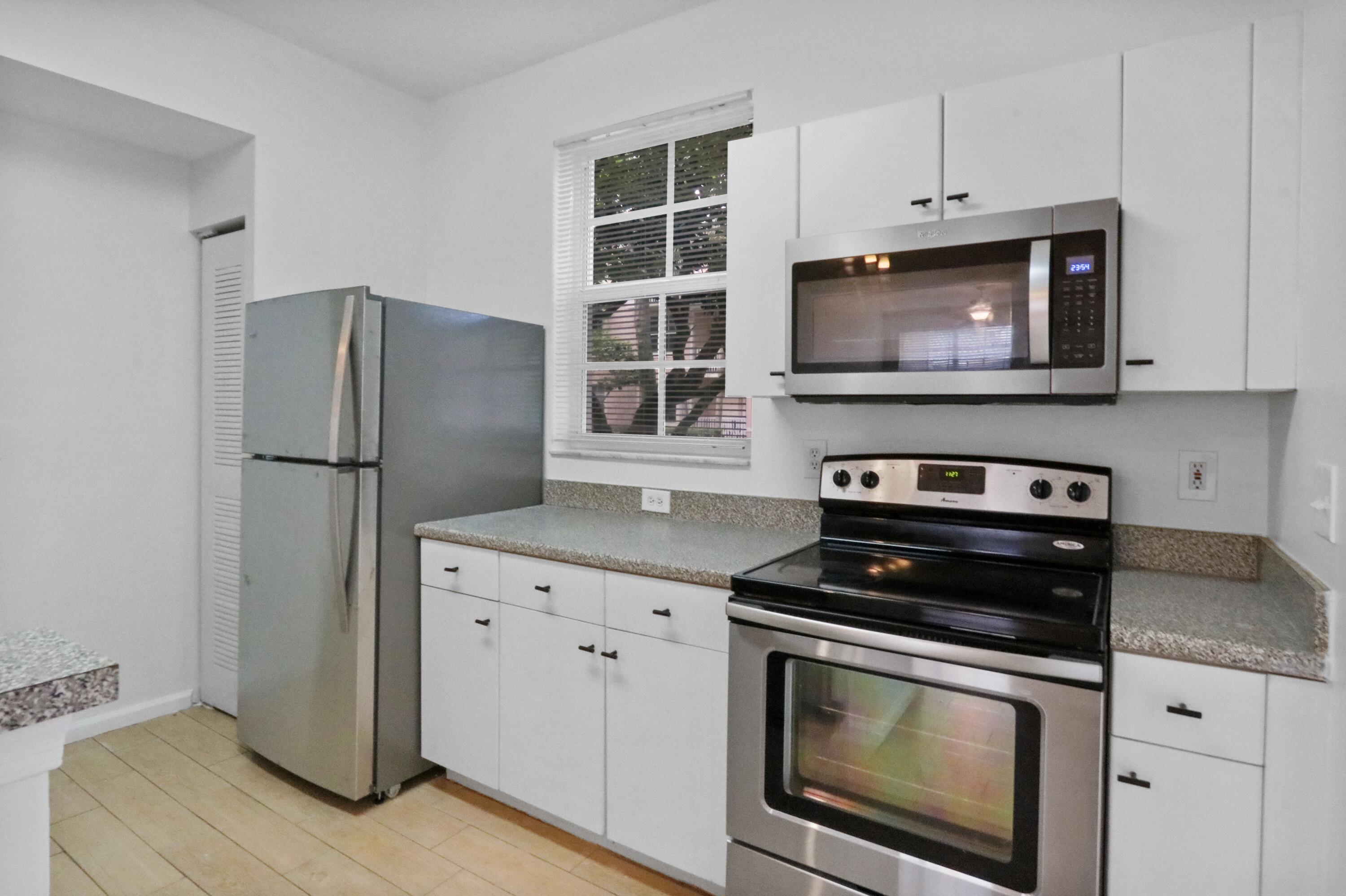 4784 S Central Boulevard 10