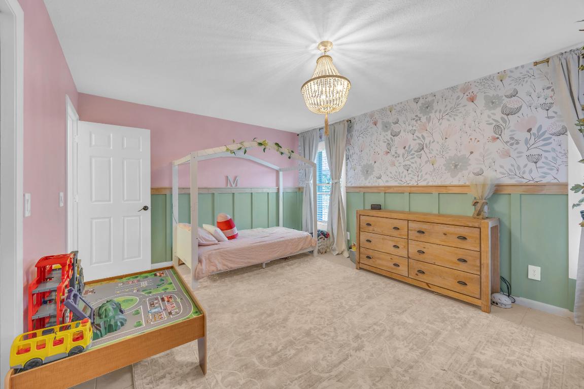 6558 SE Roanoke Court