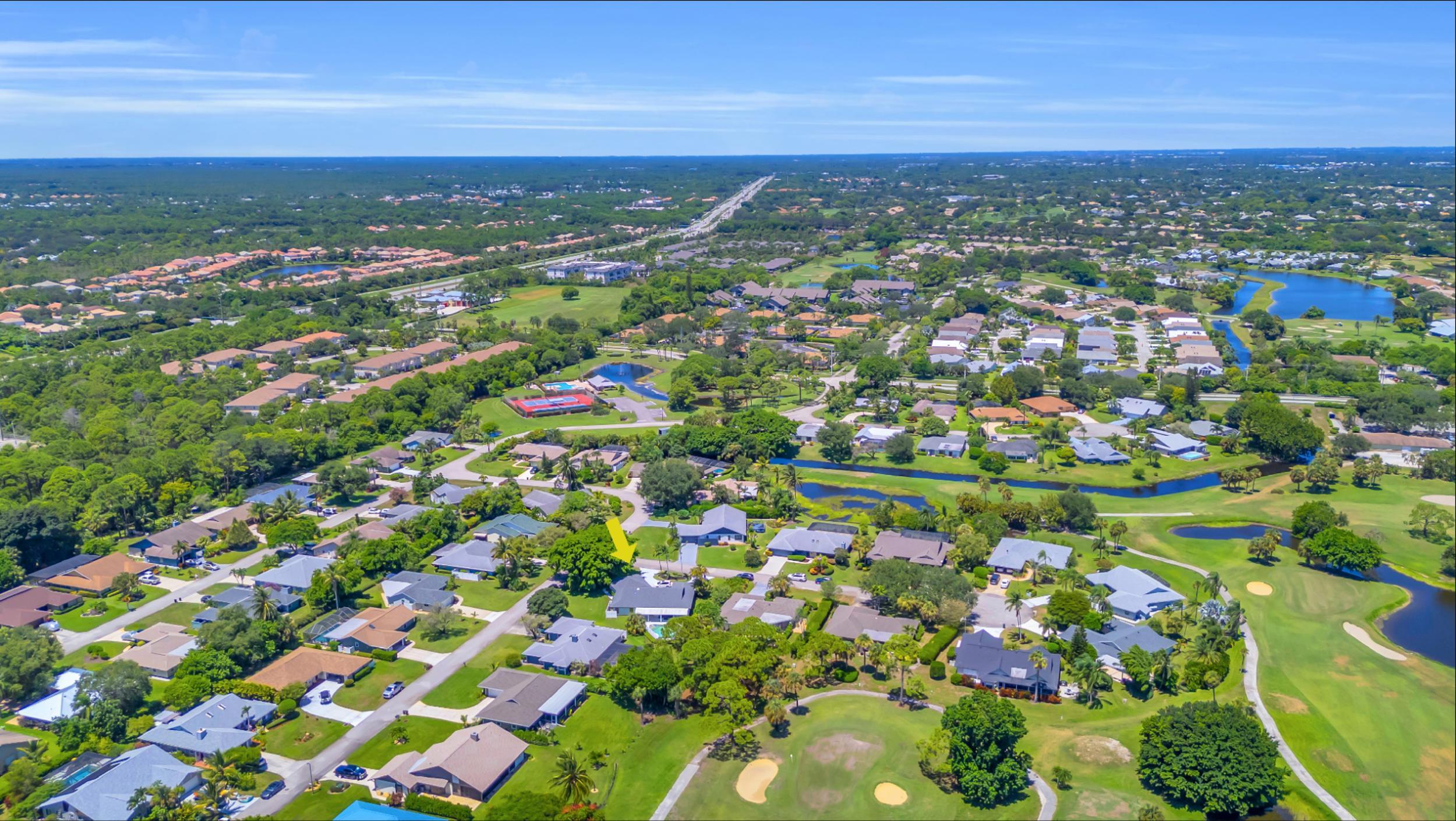 6558 SE Roanoke Court