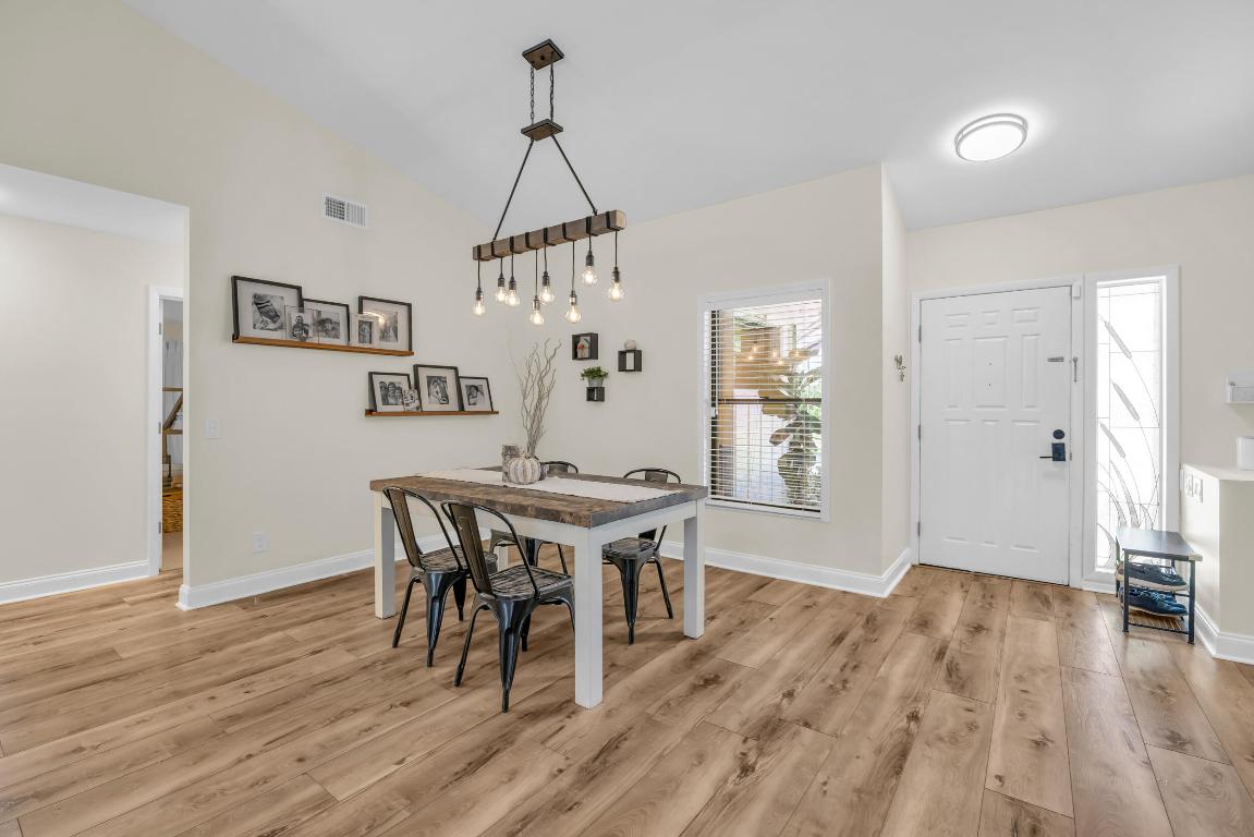 6558 SE Roanoke Court