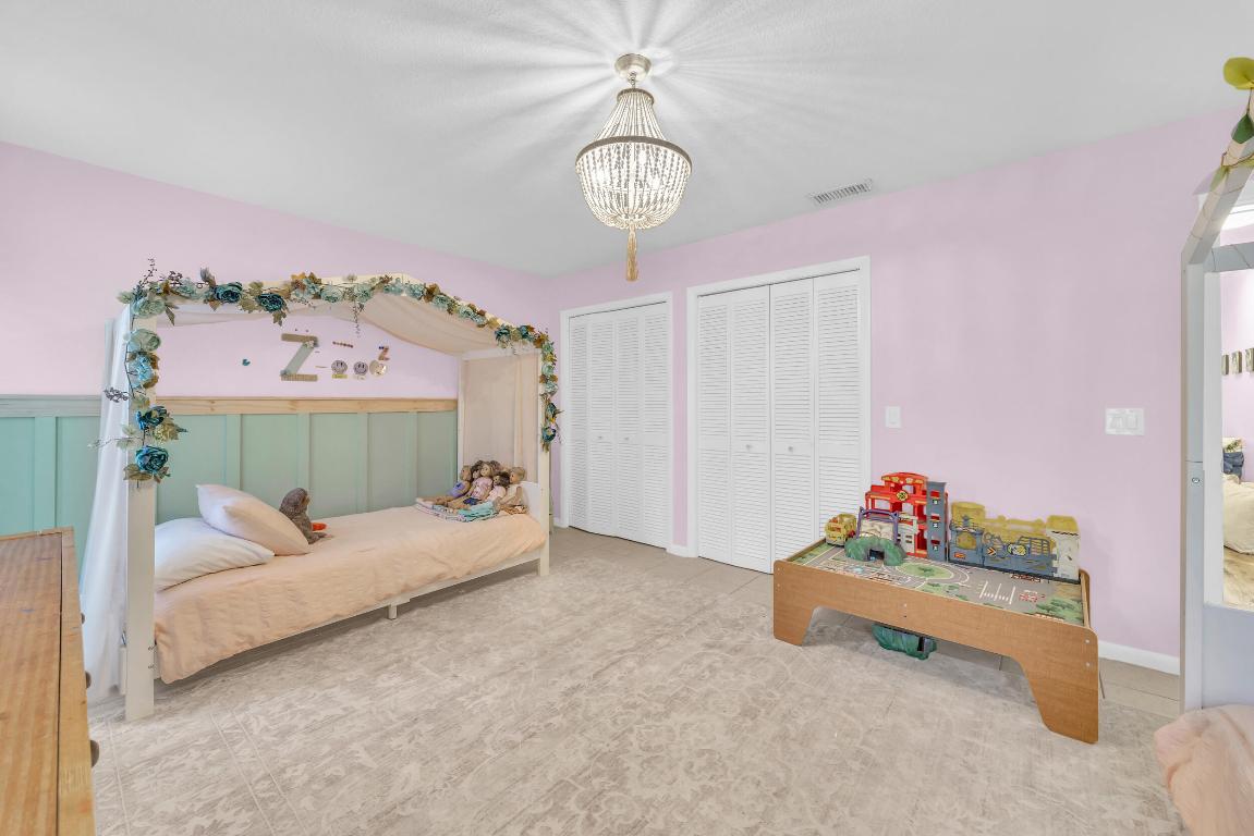 6558 SE Roanoke Court