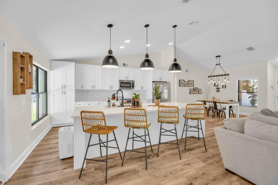 6558 SE Roanoke Court