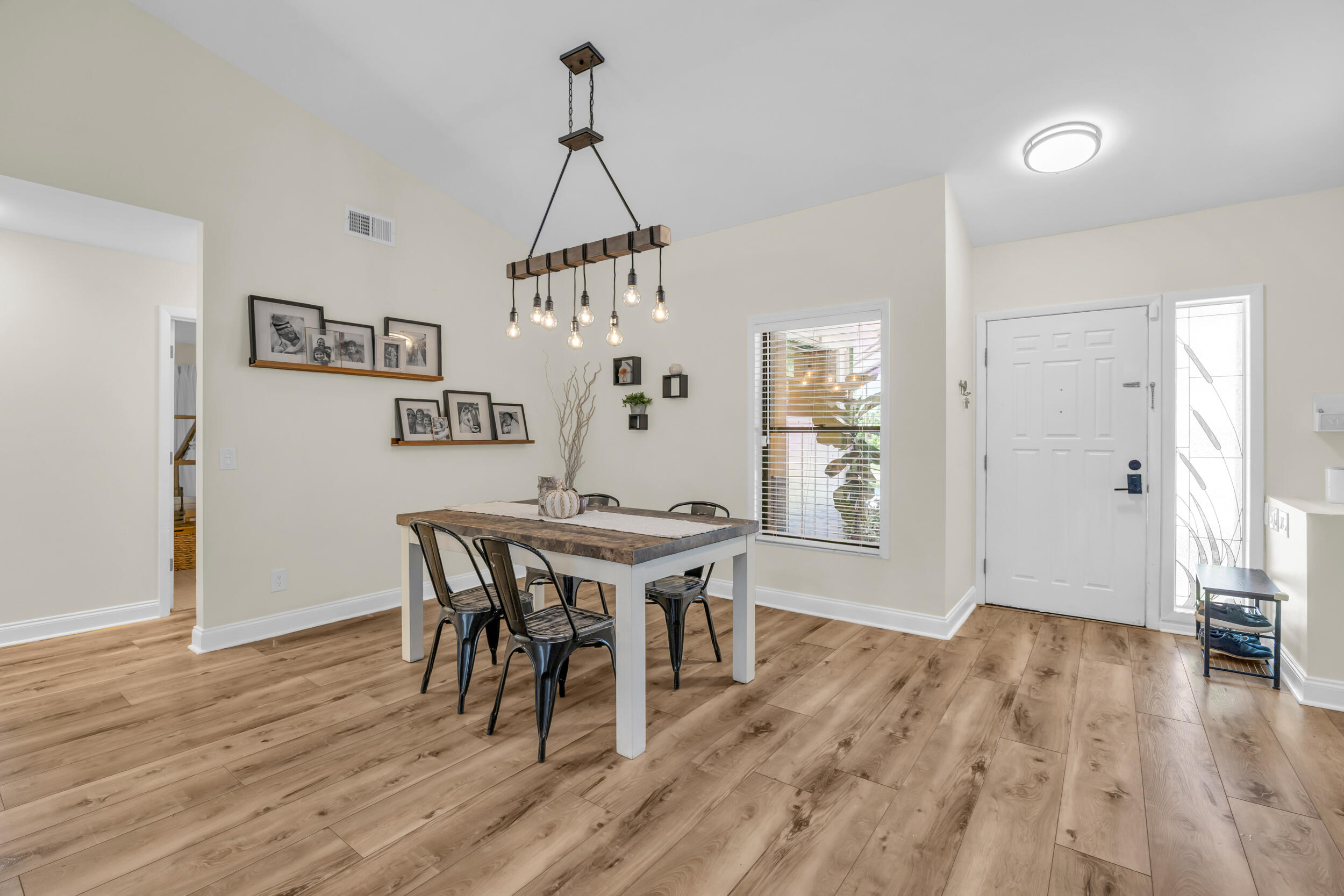 6558 SE Roanoke Court