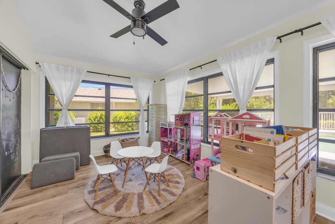 6558 SE Roanoke Court