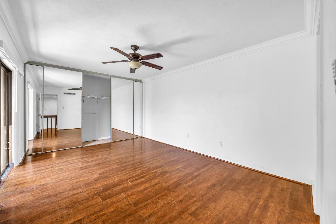 825 Center Street 49a