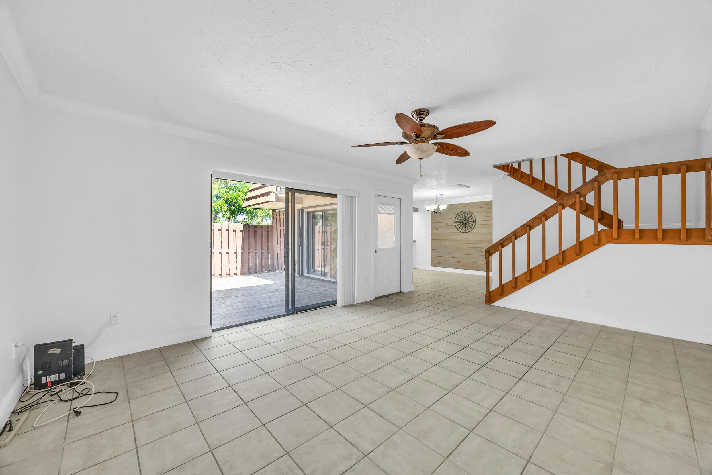 825 Center Street 49a