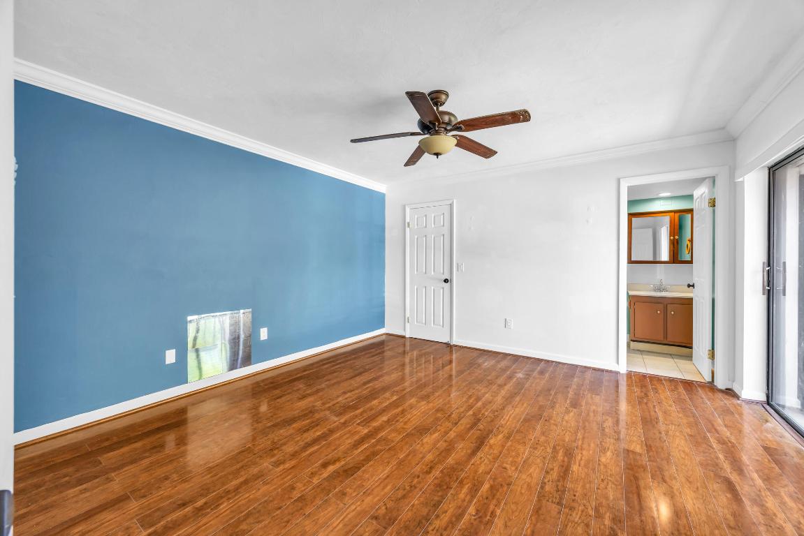 825 Center Street 49a