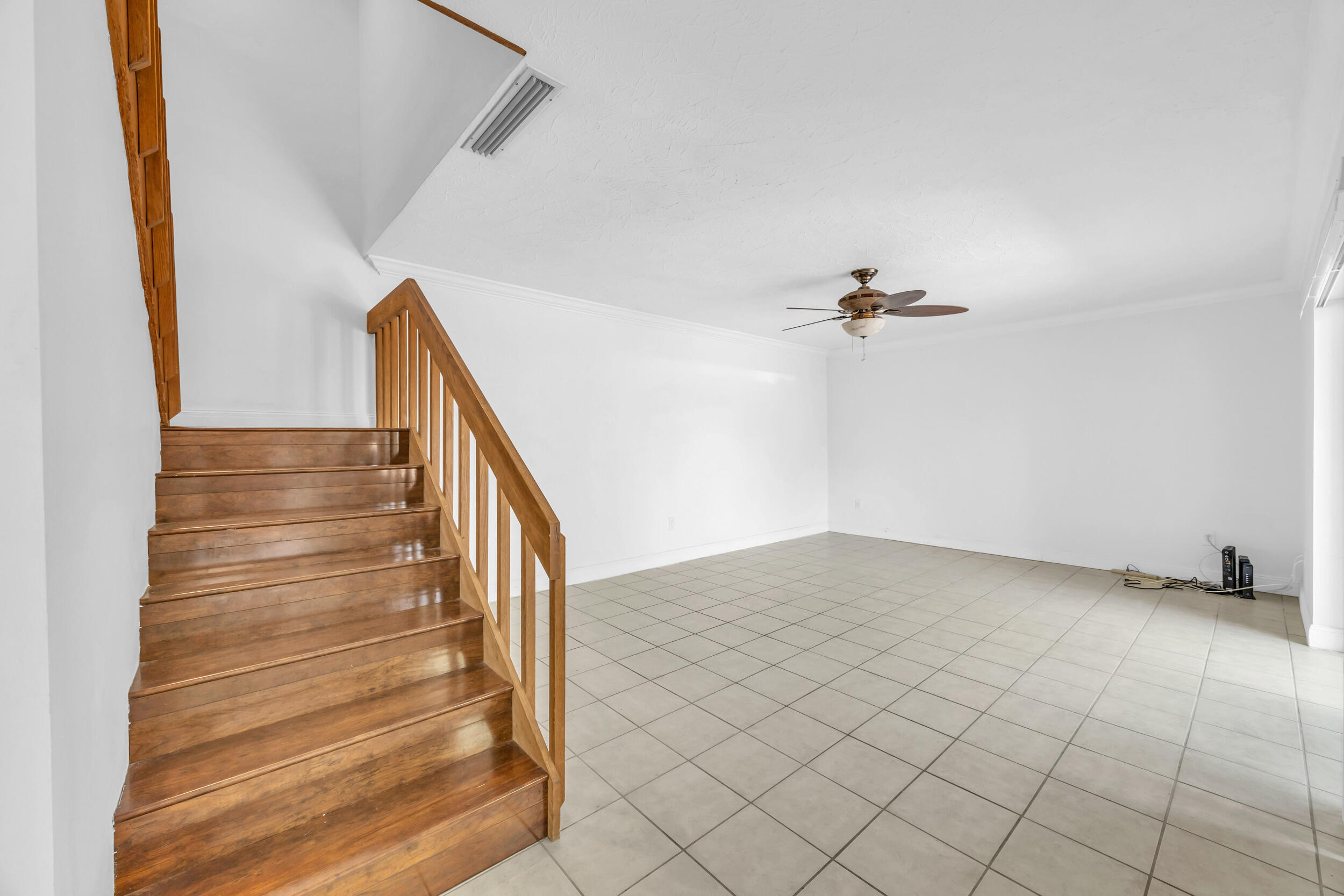 825 Center Street 49a