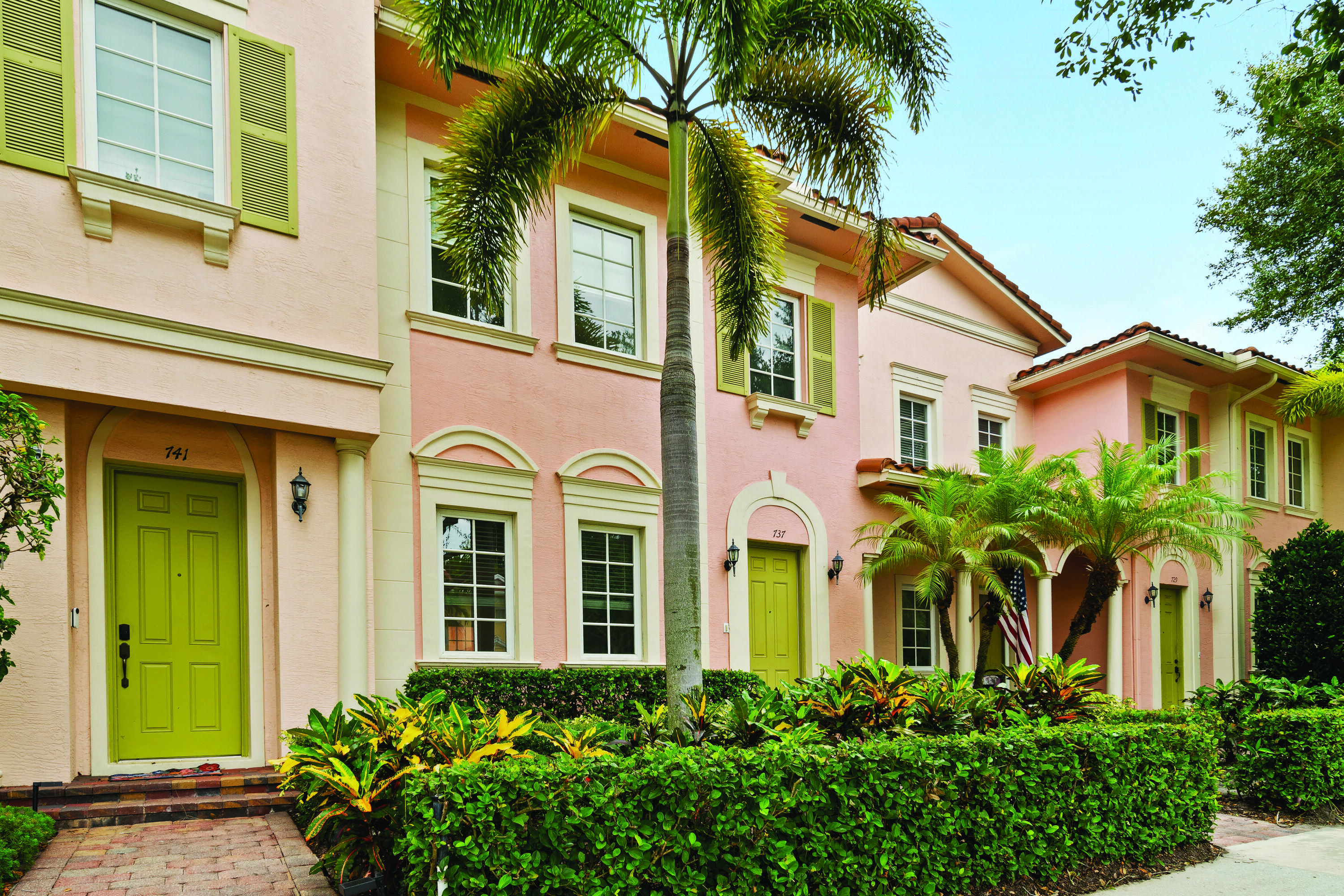 737 Dakota Drive