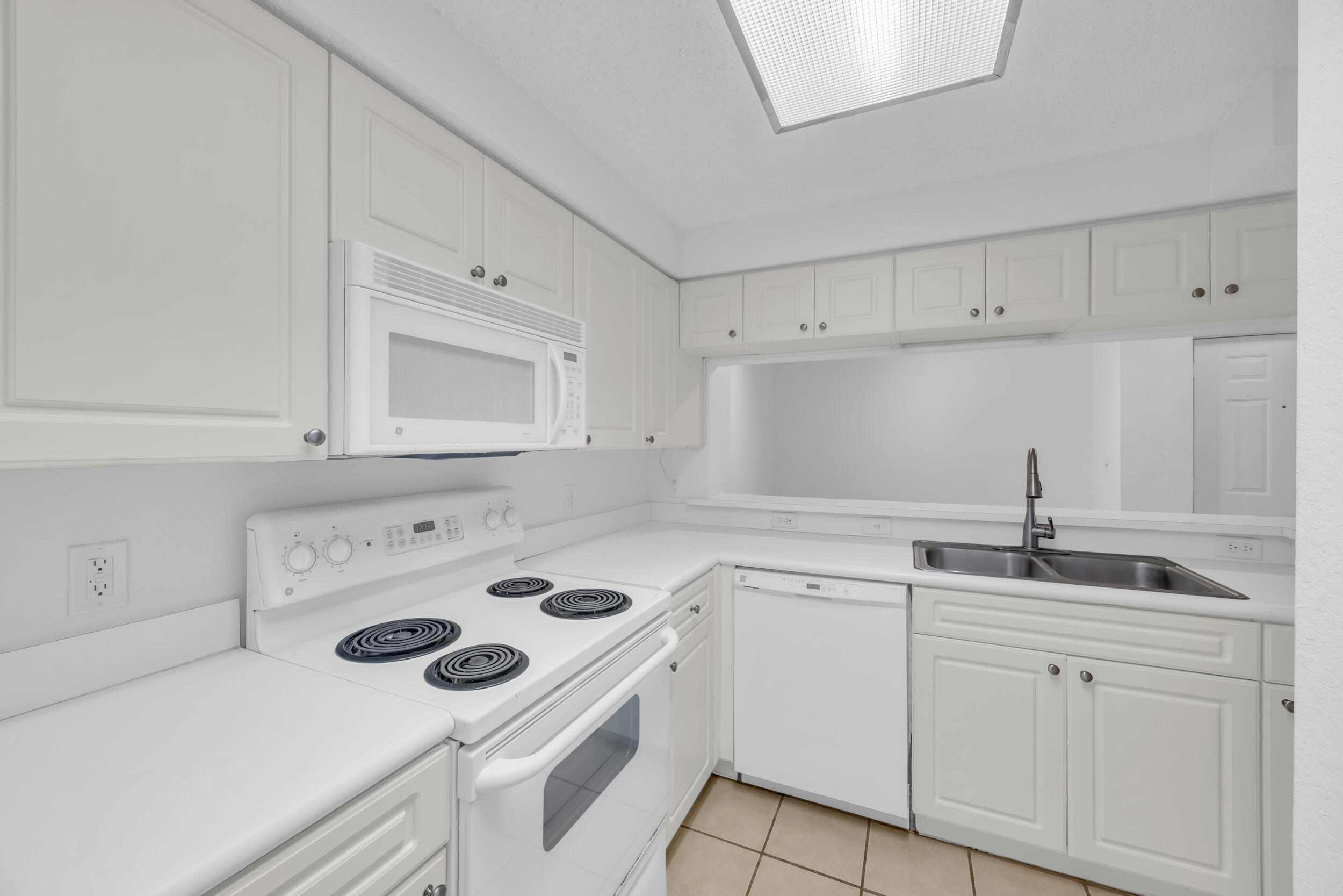 3022 Alcazar Place 104