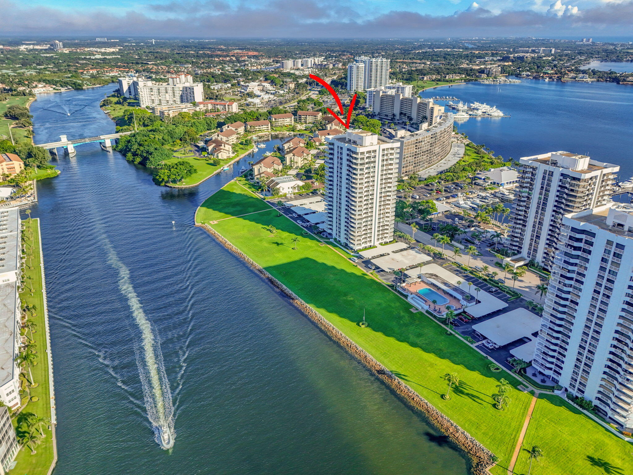 123 Lakeshore Drive 1544