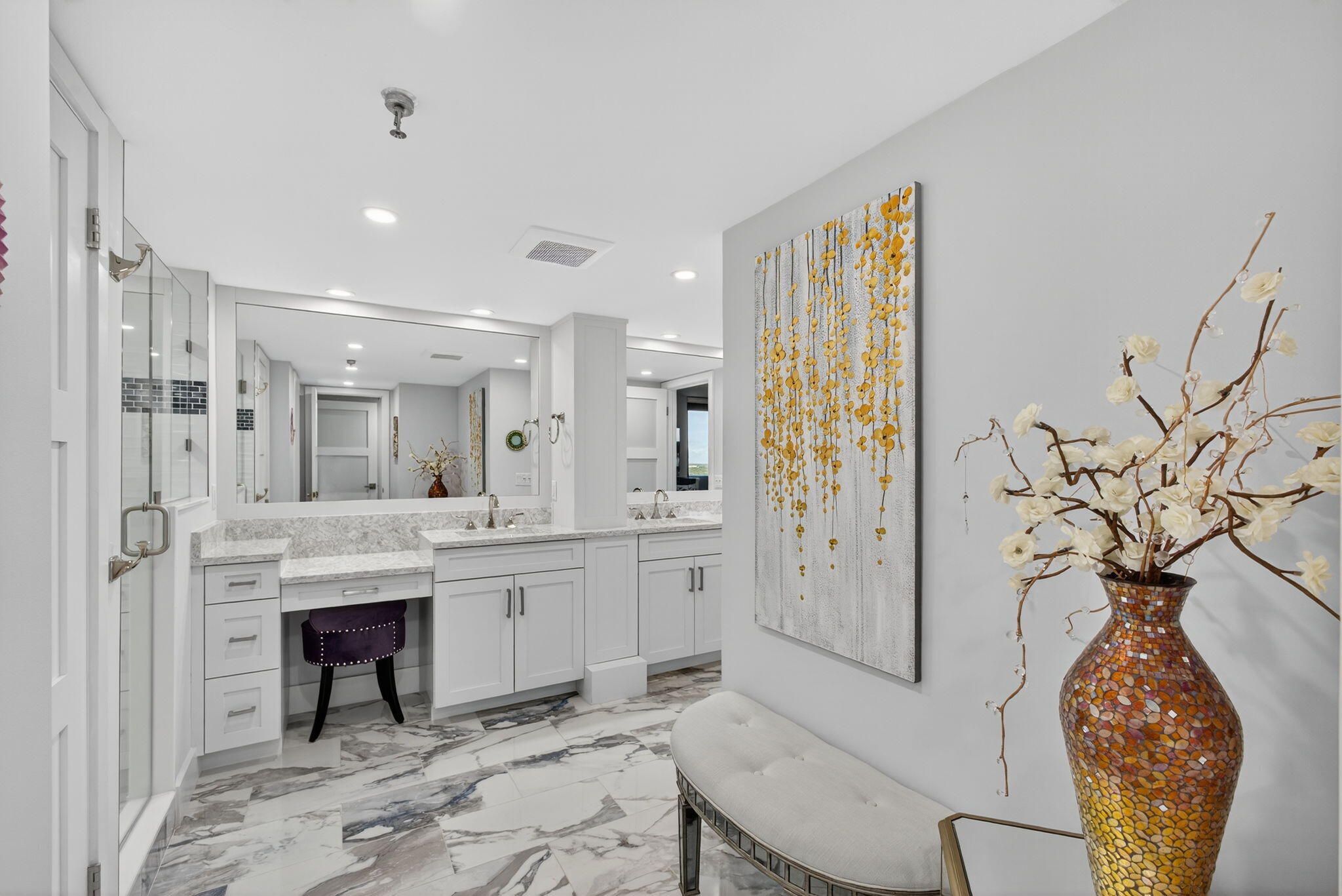 123 Lakeshore Drive 1544