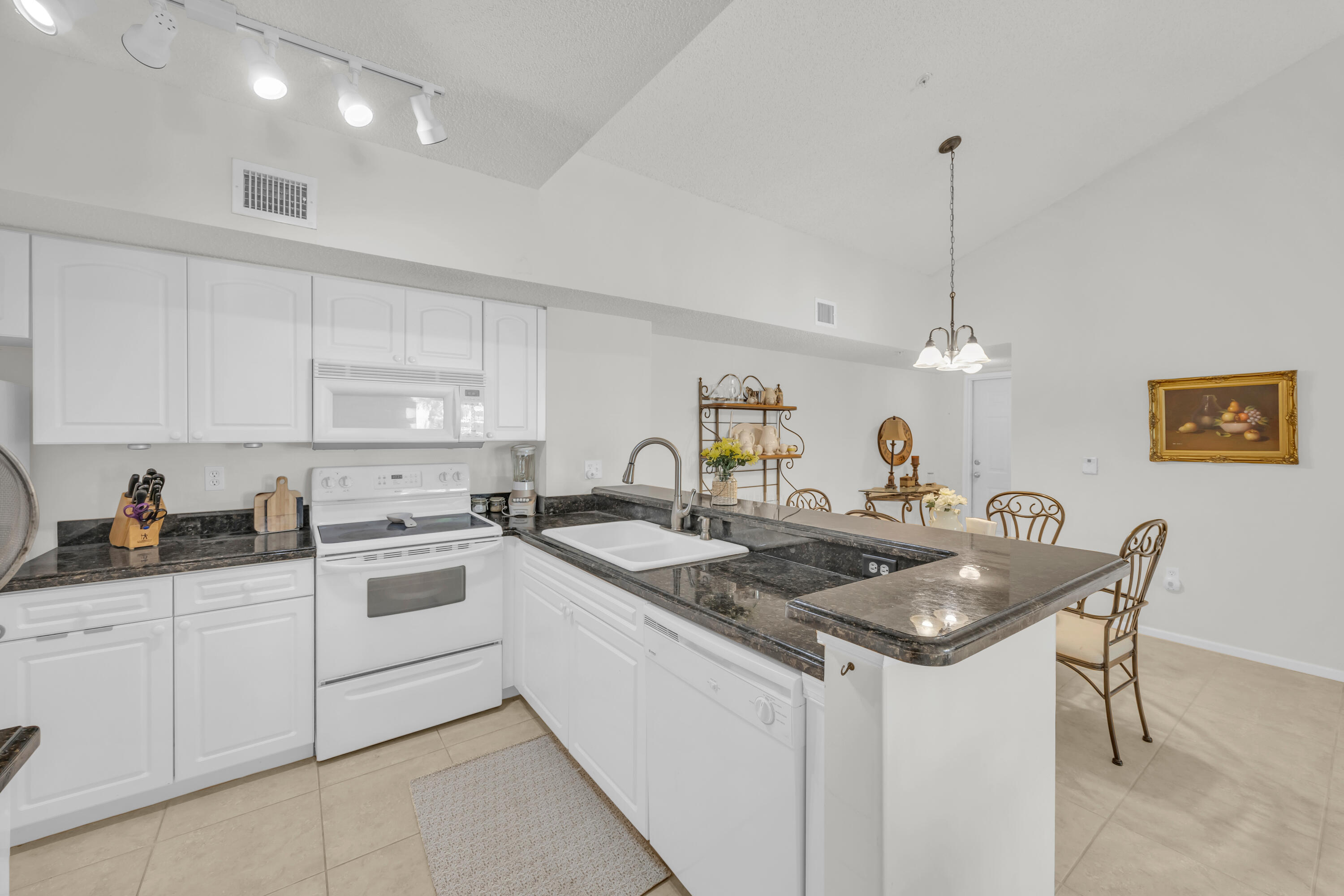 248 Village Boulevard 3202