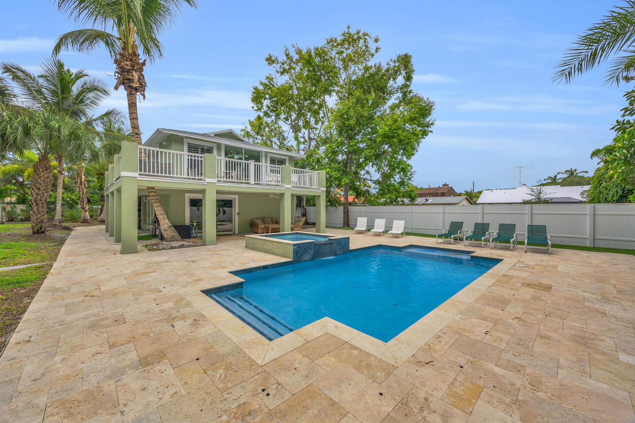 10869 SE Linden Street