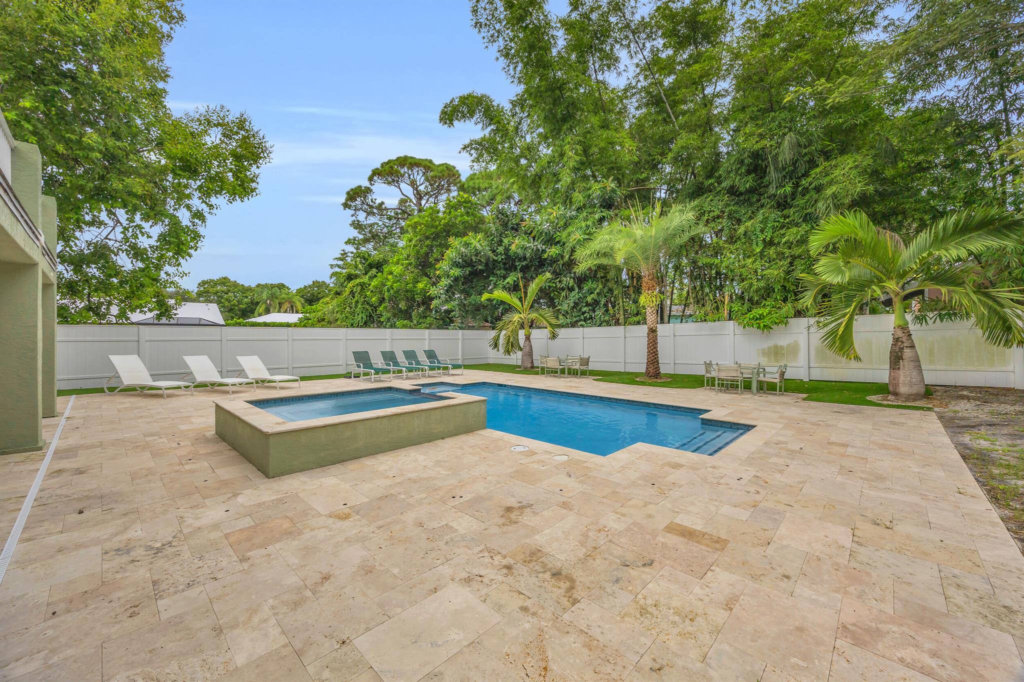 10869 SE Linden Street