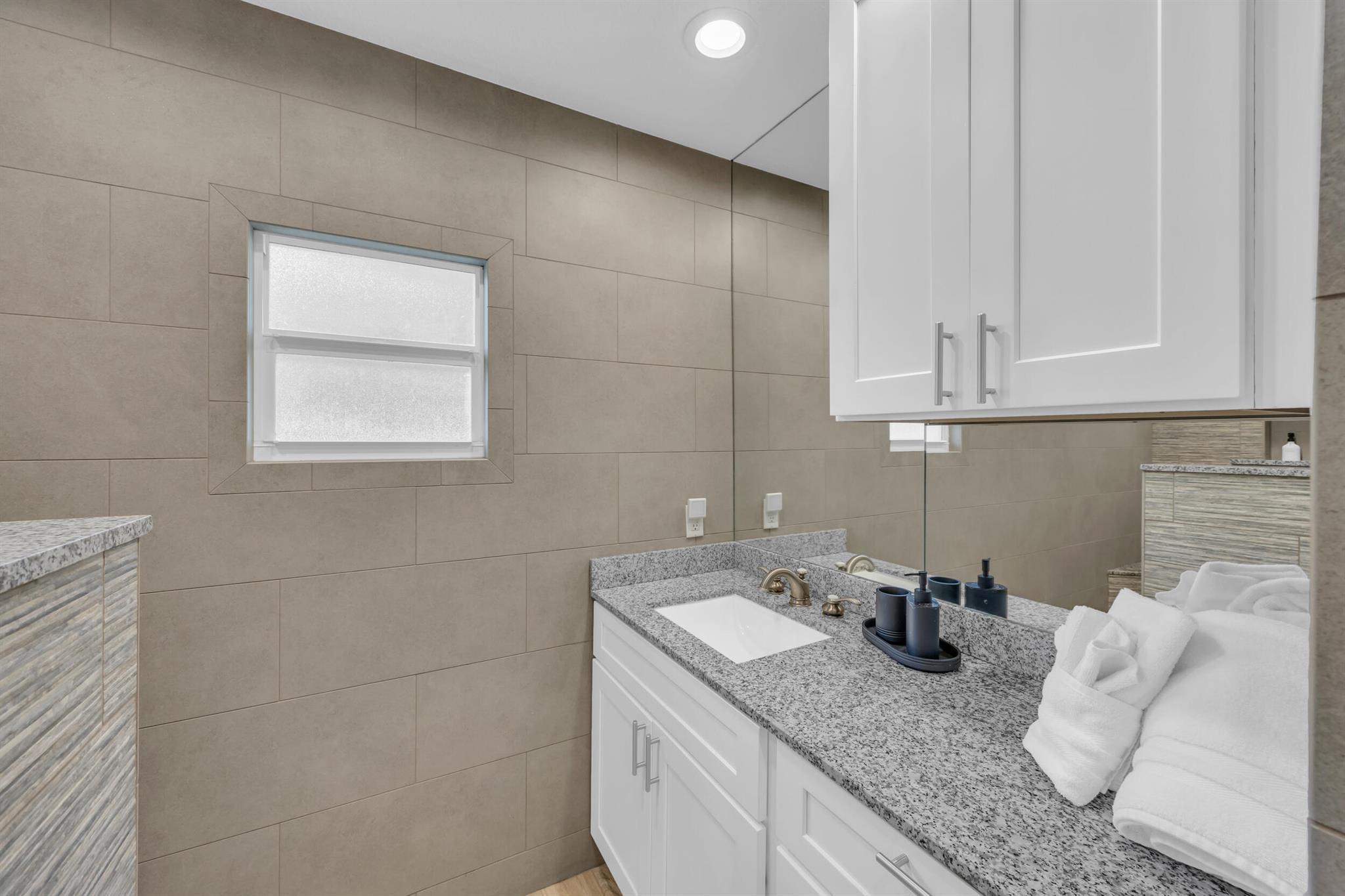 10869 SE Linden Street