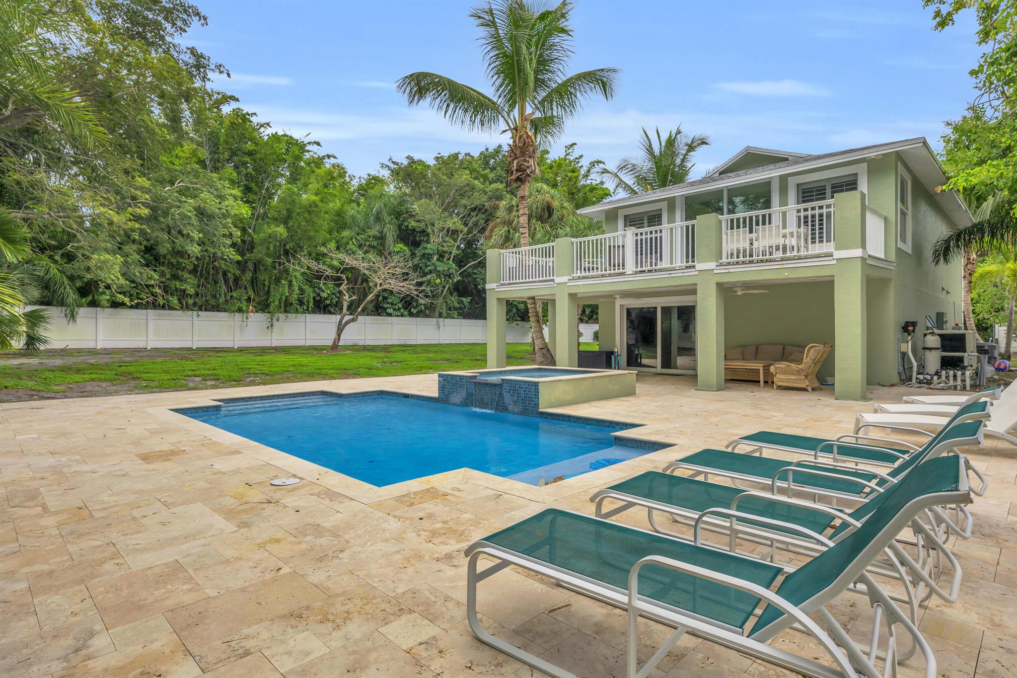 10869 SE Linden Street