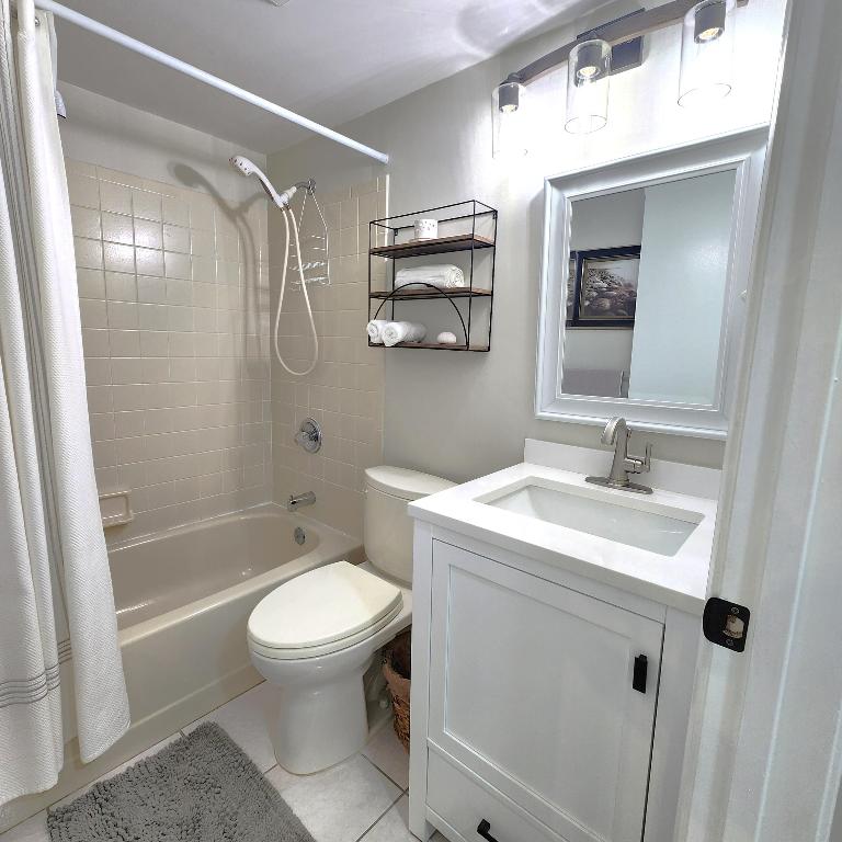 5163 N Highway A1a 216