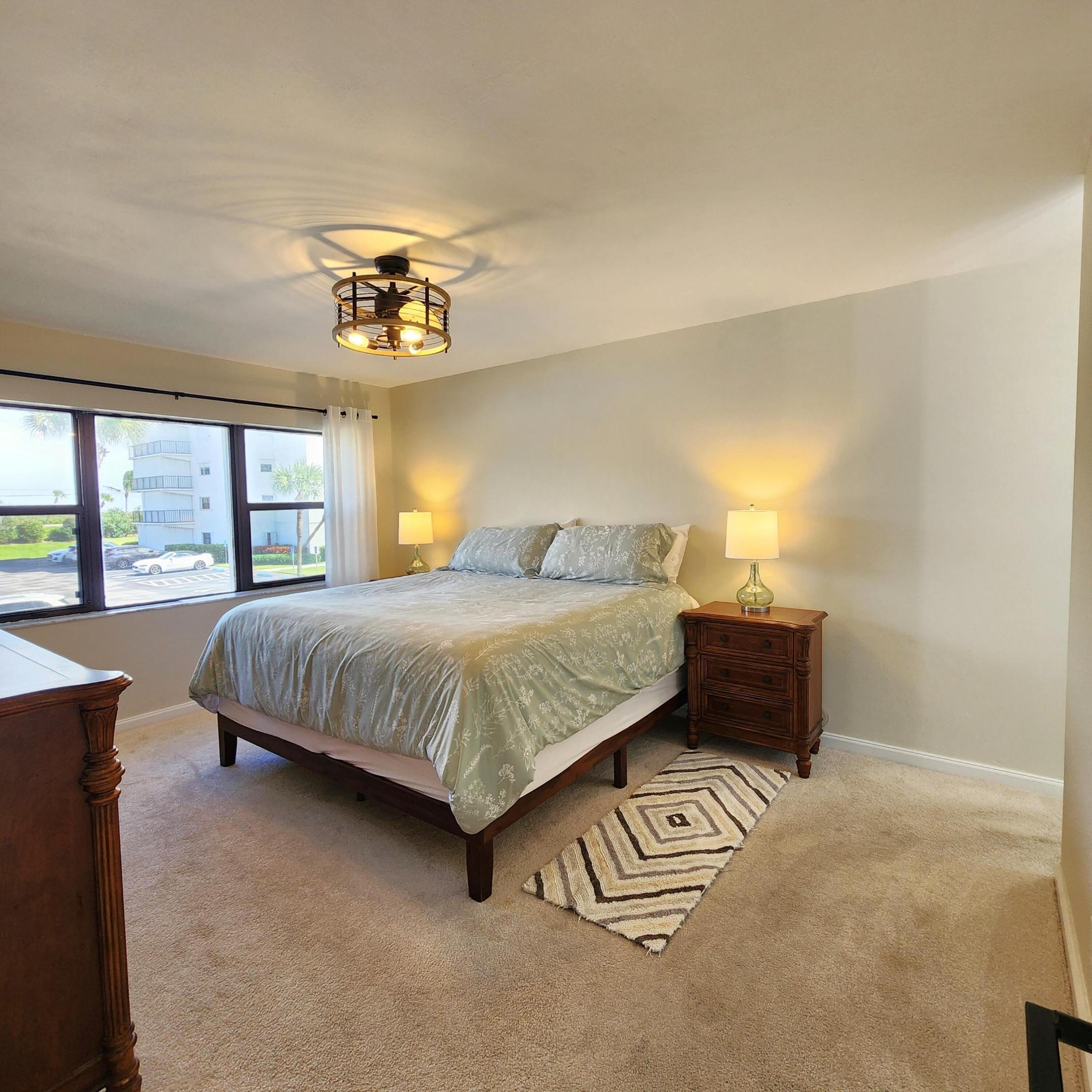 5163 N Highway A1a 216