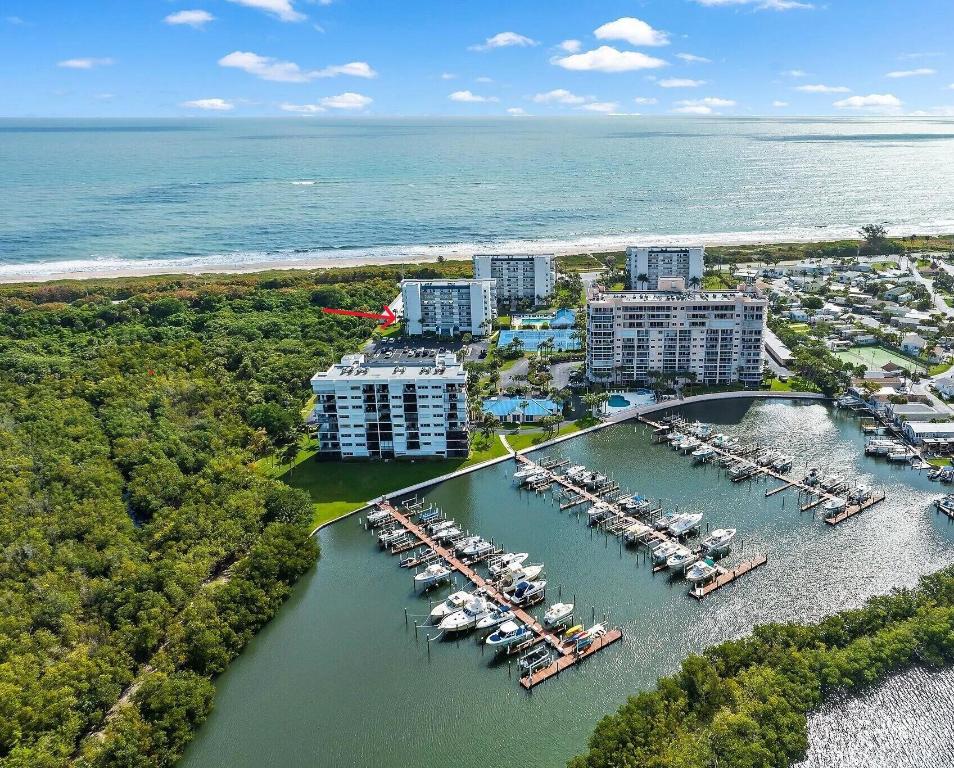 5163 N Highway A1a 216