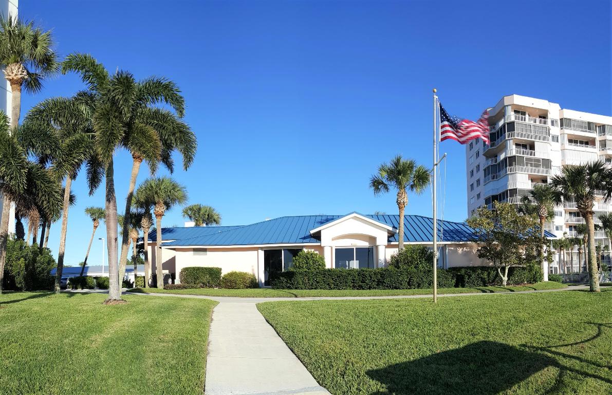 5163 N Highway A1a 216