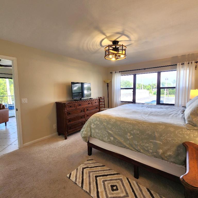 5163 N Highway A1a 216