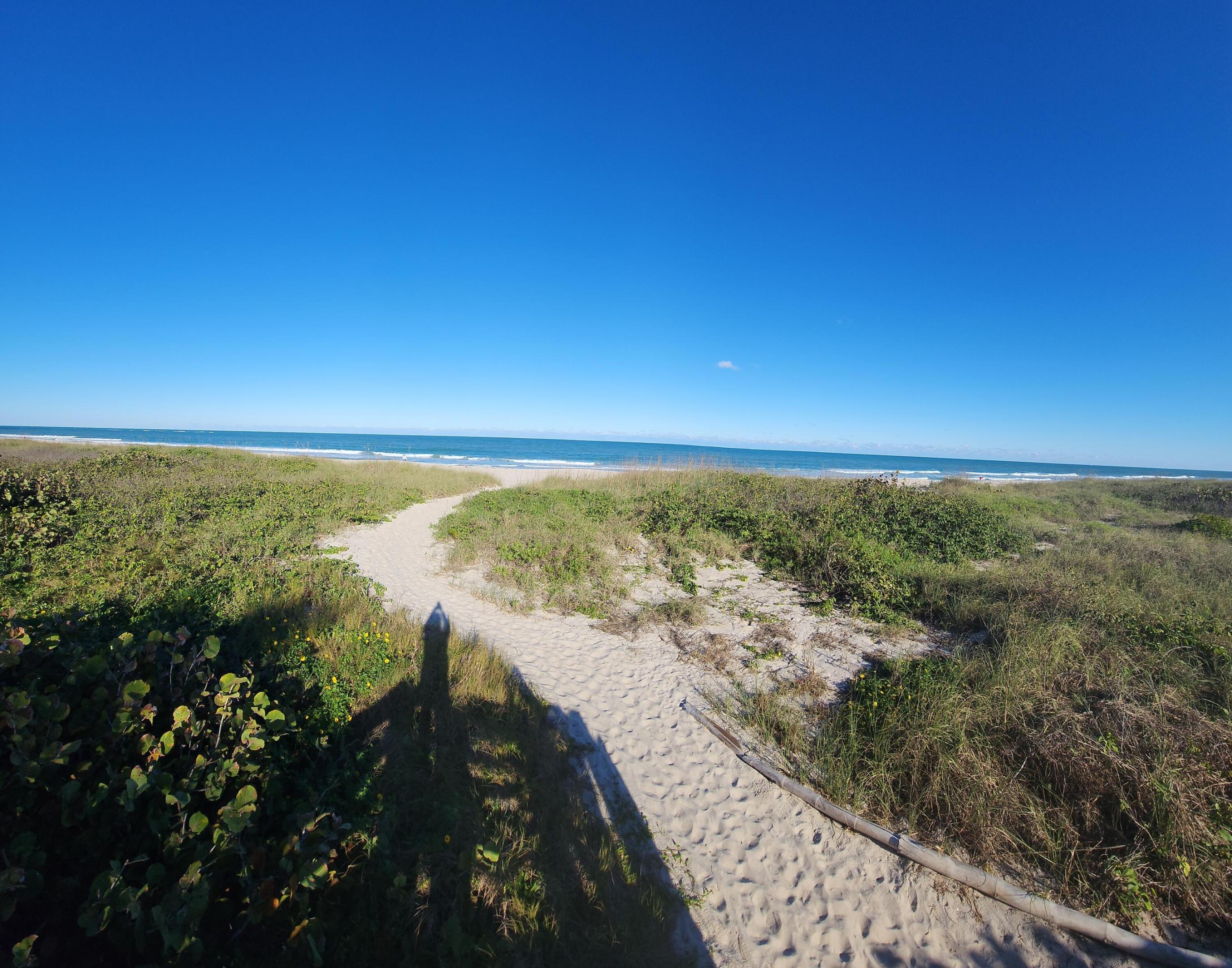 5163 N Highway A1a 216