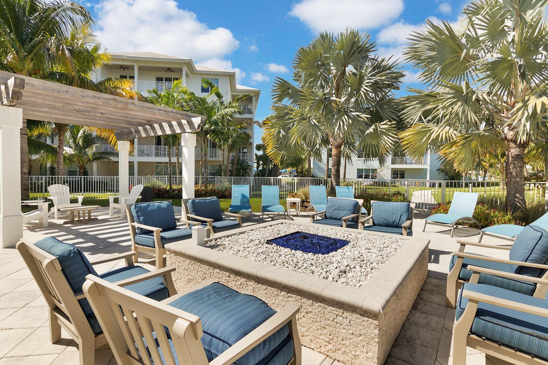 411 Bay Colony Drive N & Slip #32