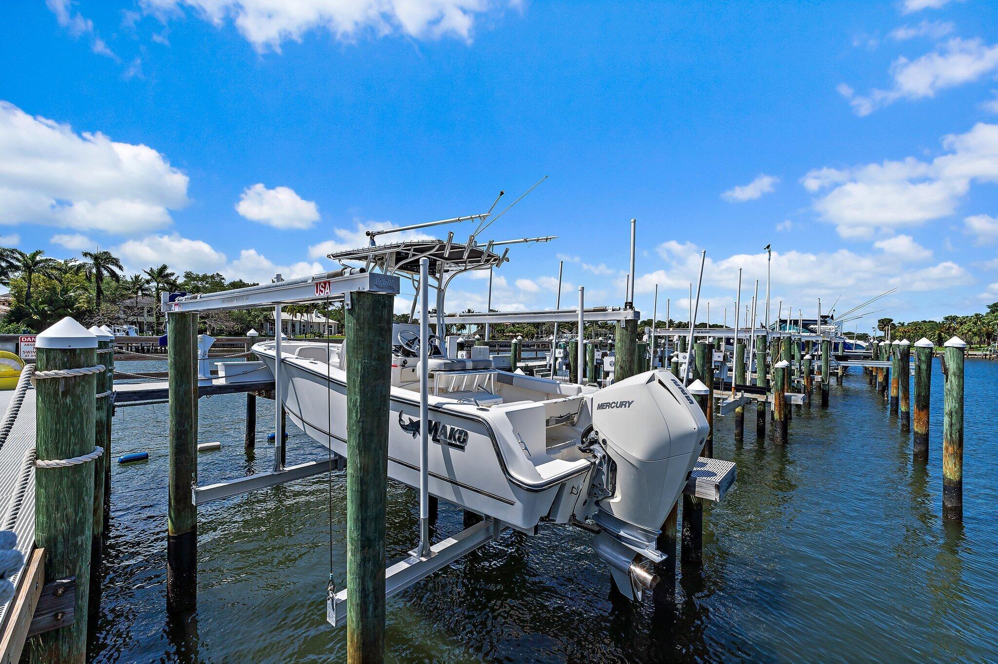 411 Bay Colony Drive N & Slip #32