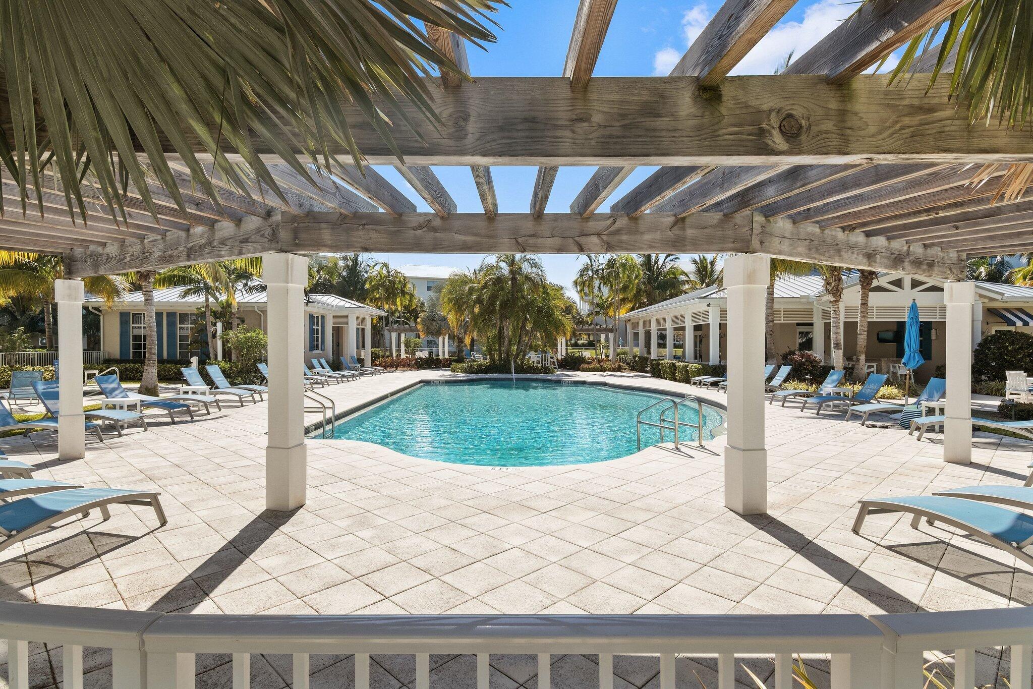 411 Bay Colony Drive N & Slip #32