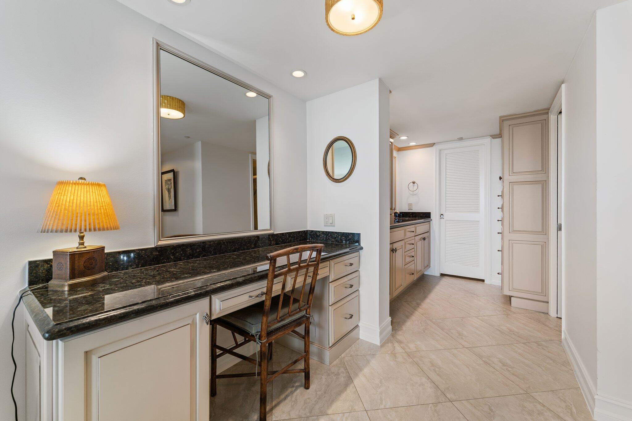 400 Beach Road Ph-C