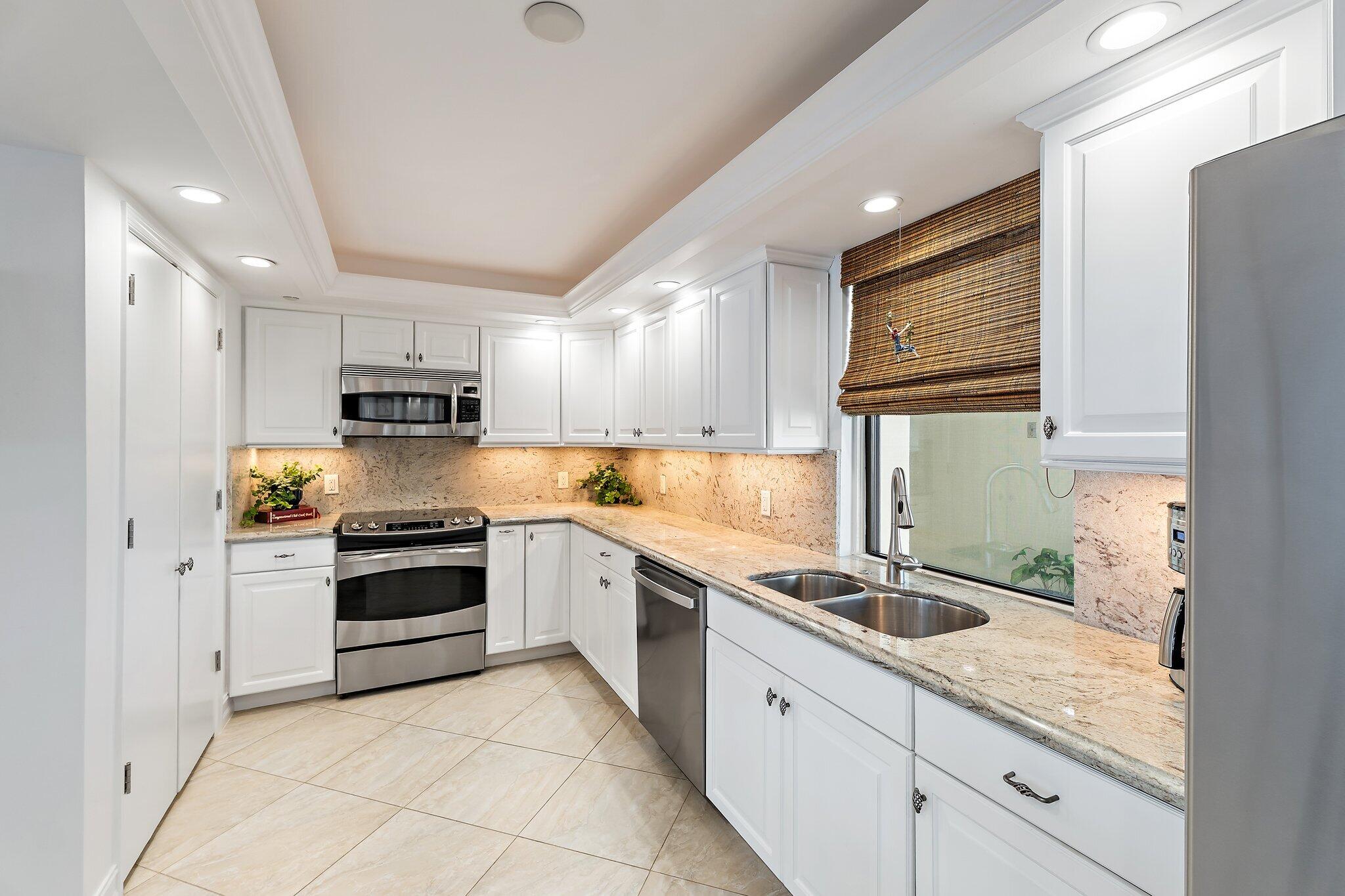 400 Beach Road Ph-C