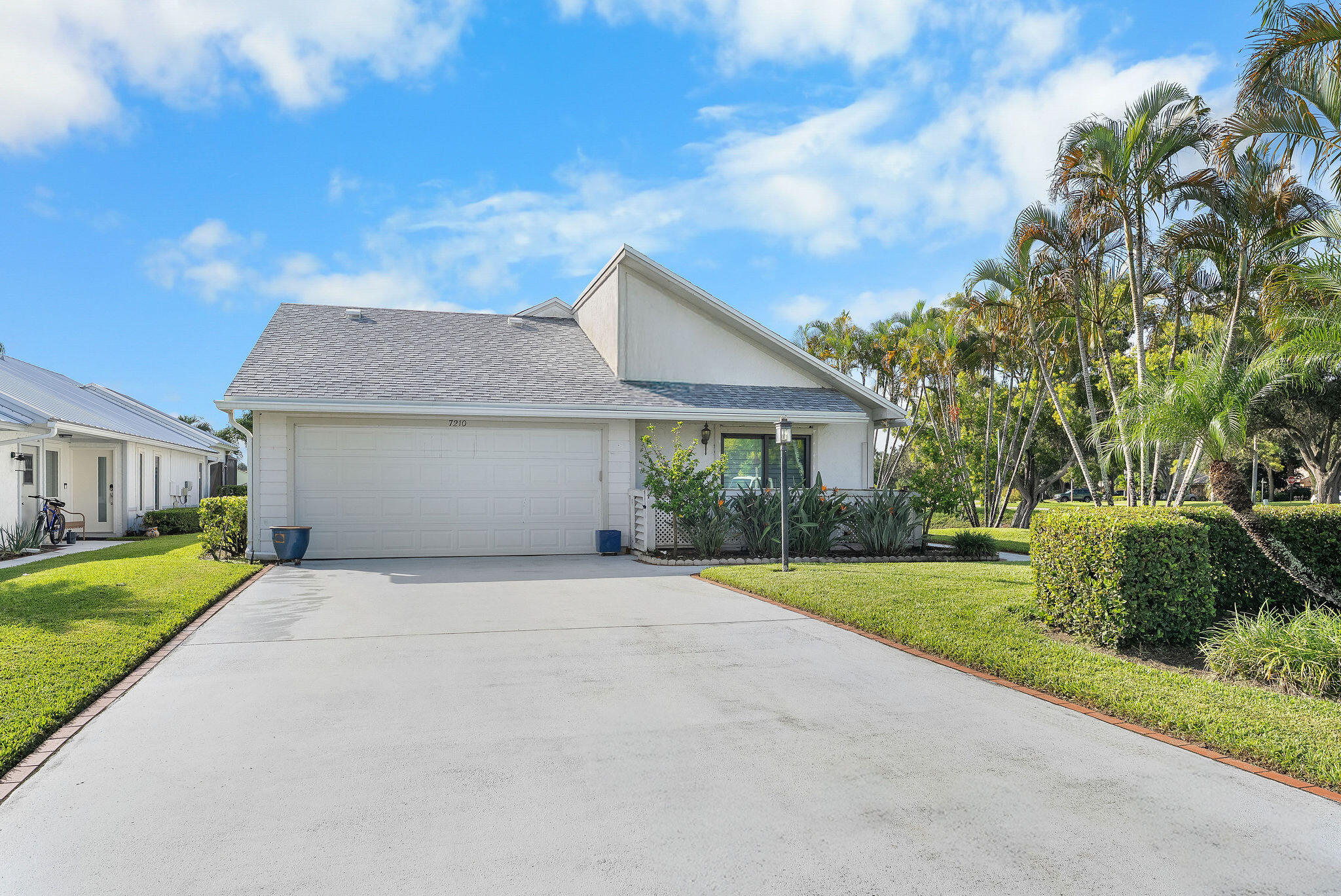 7210 SE Quincy Terrace