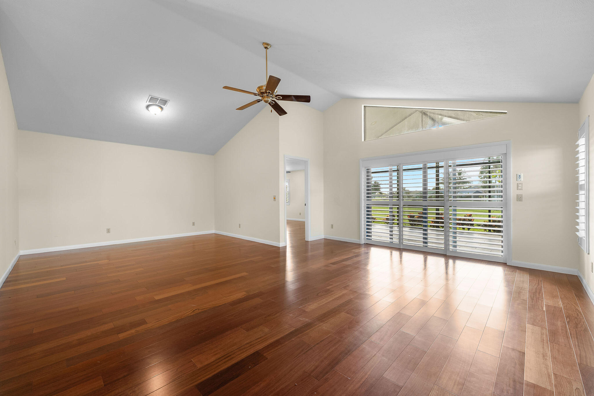 7210 SE Quincy Terrace