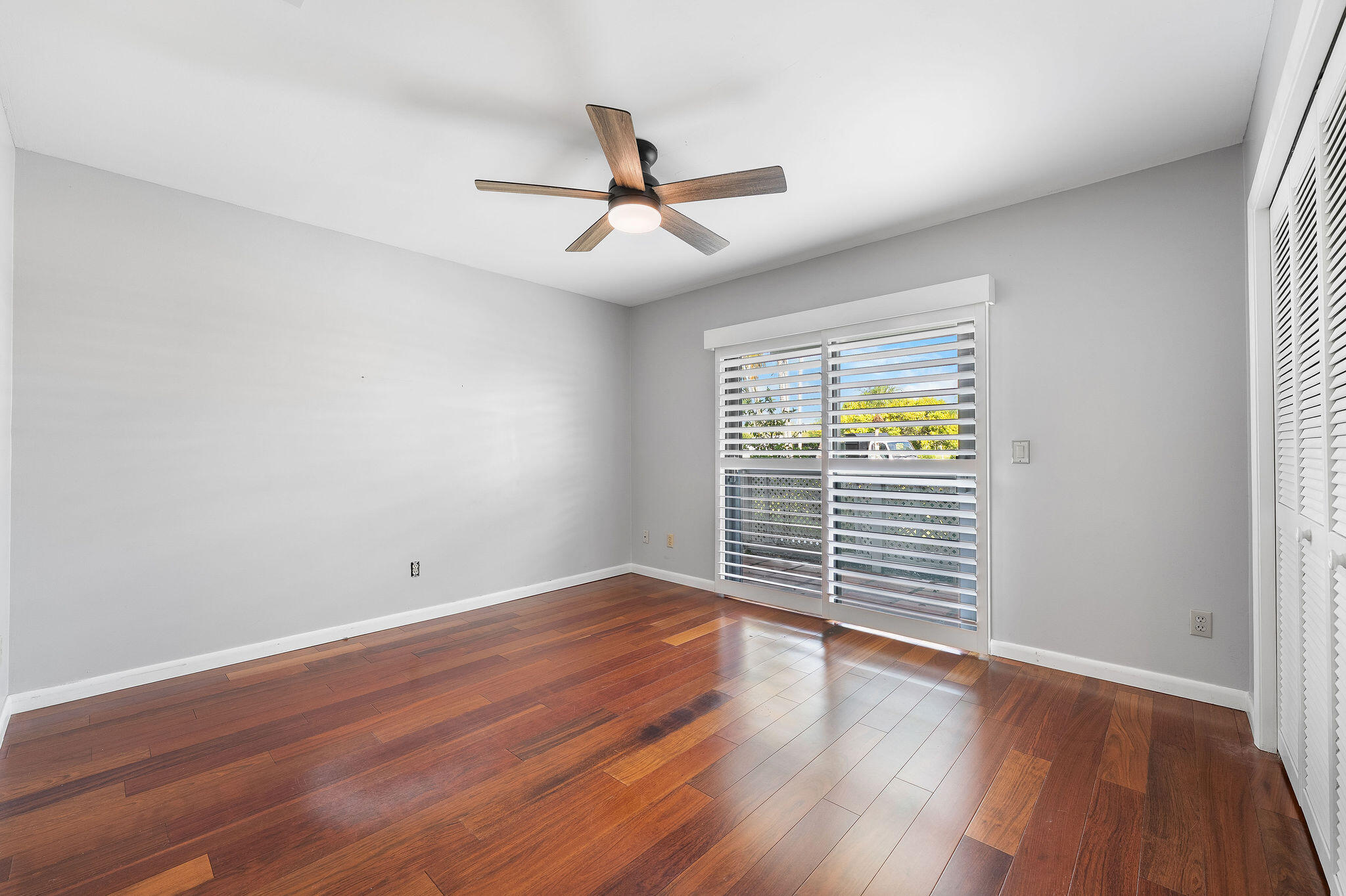 7210 SE Quincy Terrace