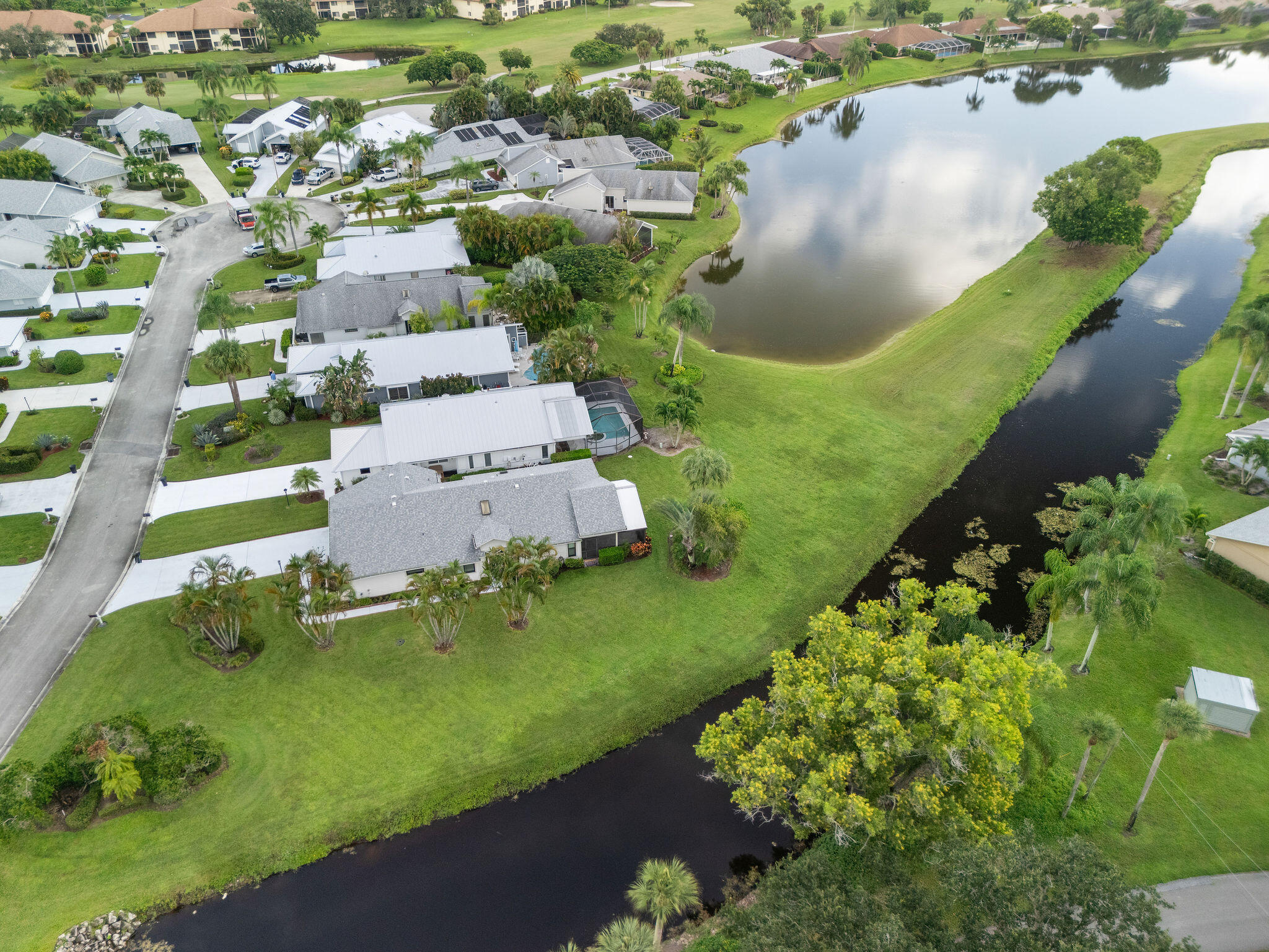 7210 SE Quincy Terrace