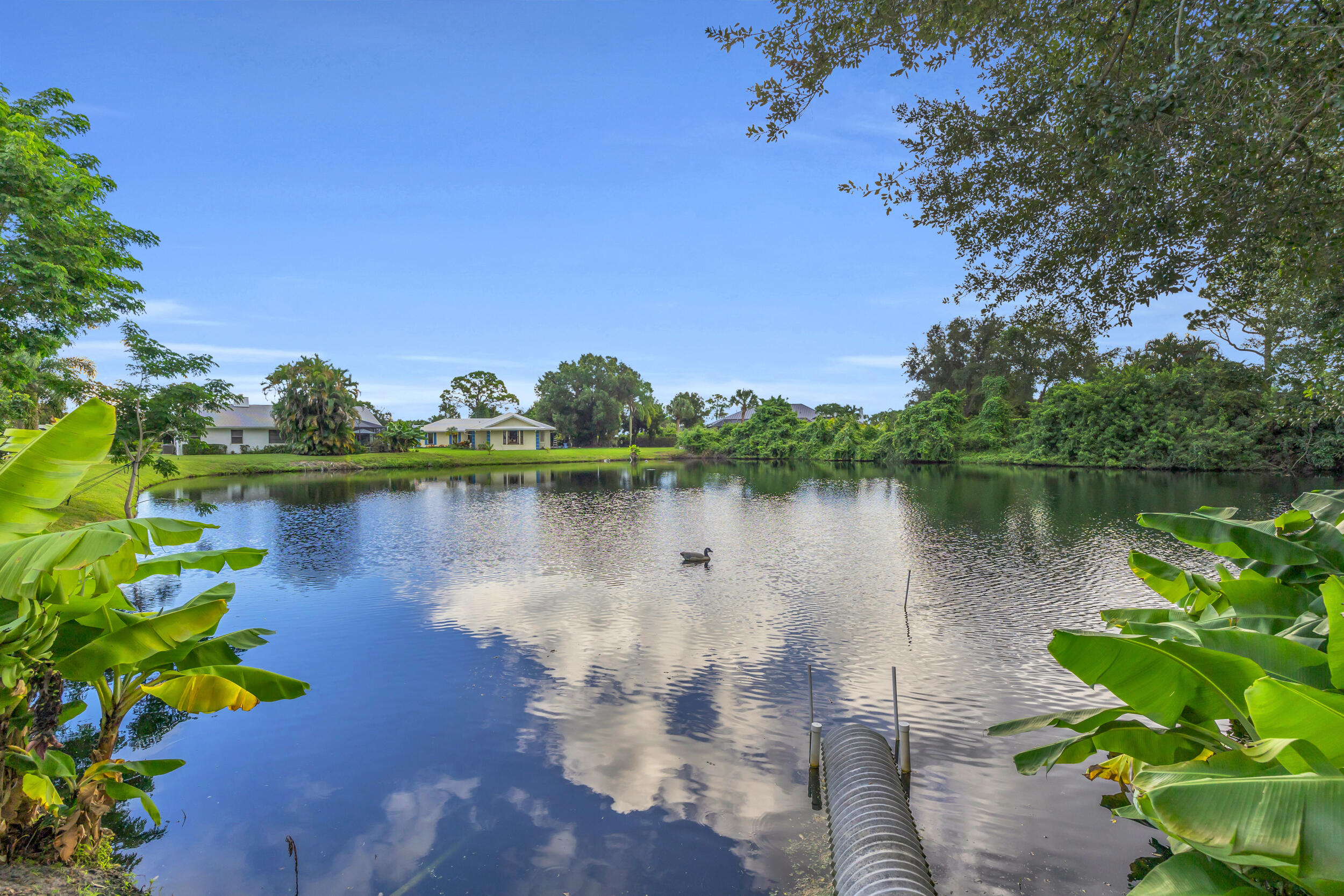 9390 SE Little Club Way N