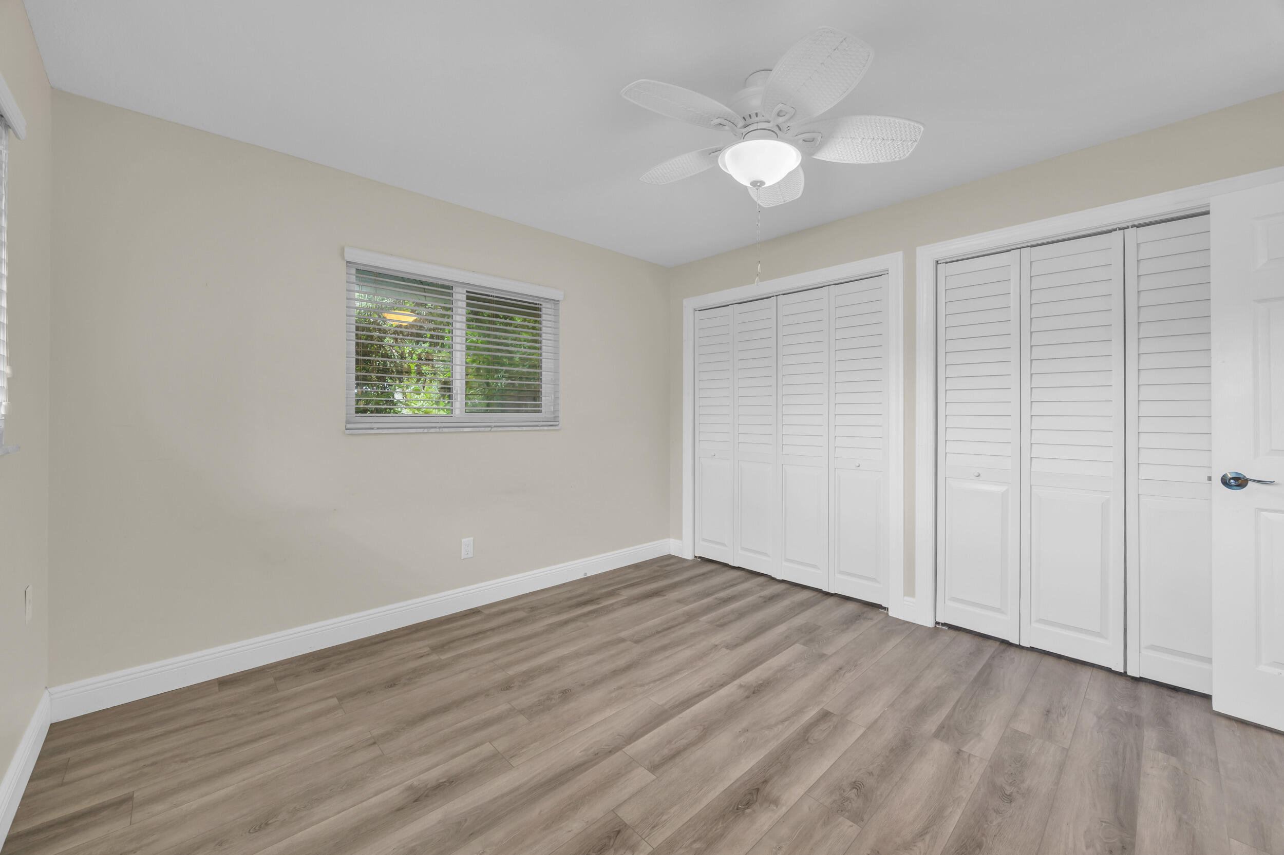 9390 SE Little Club Way N